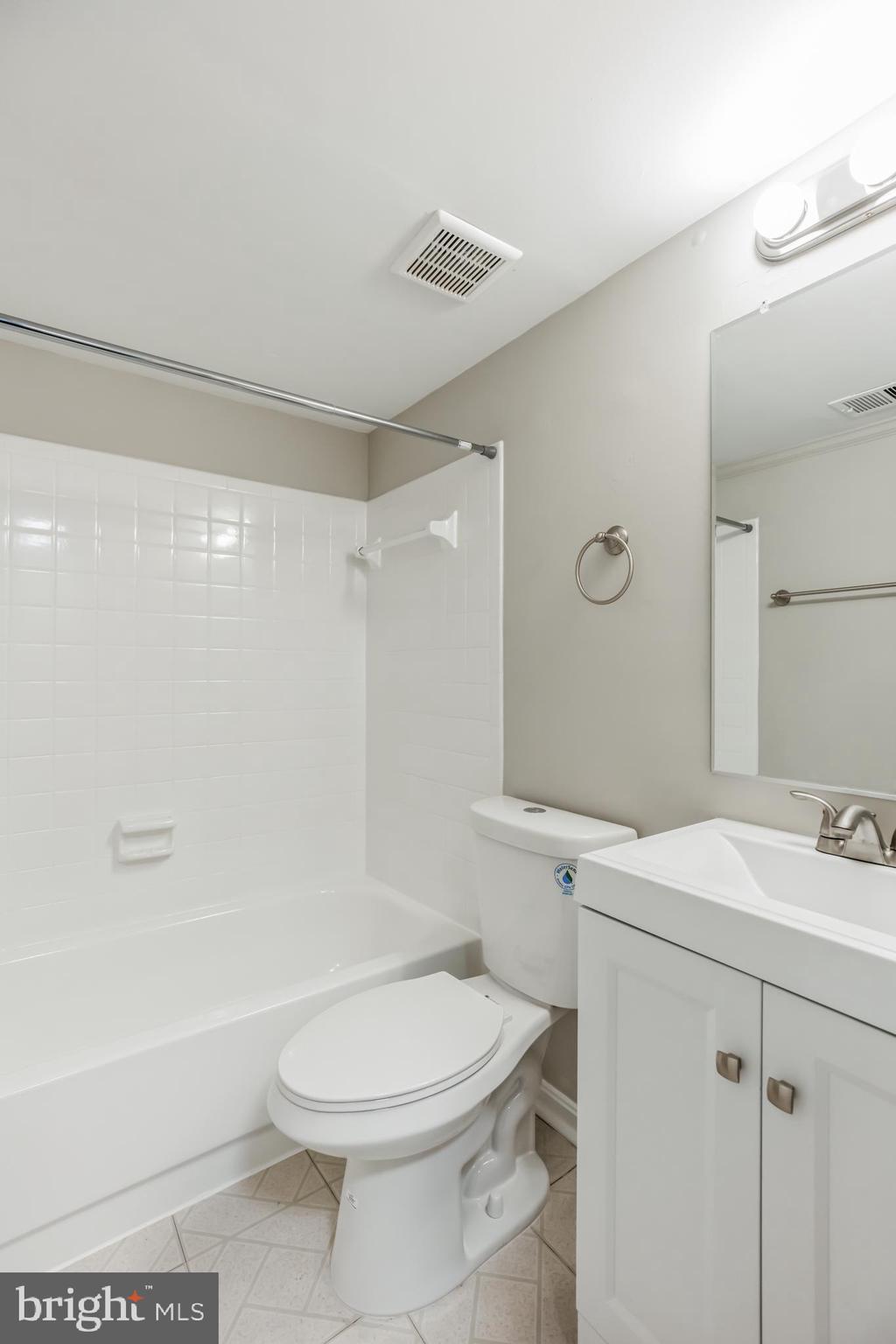 ARBORY CONDO-PHASE 9> - Residential