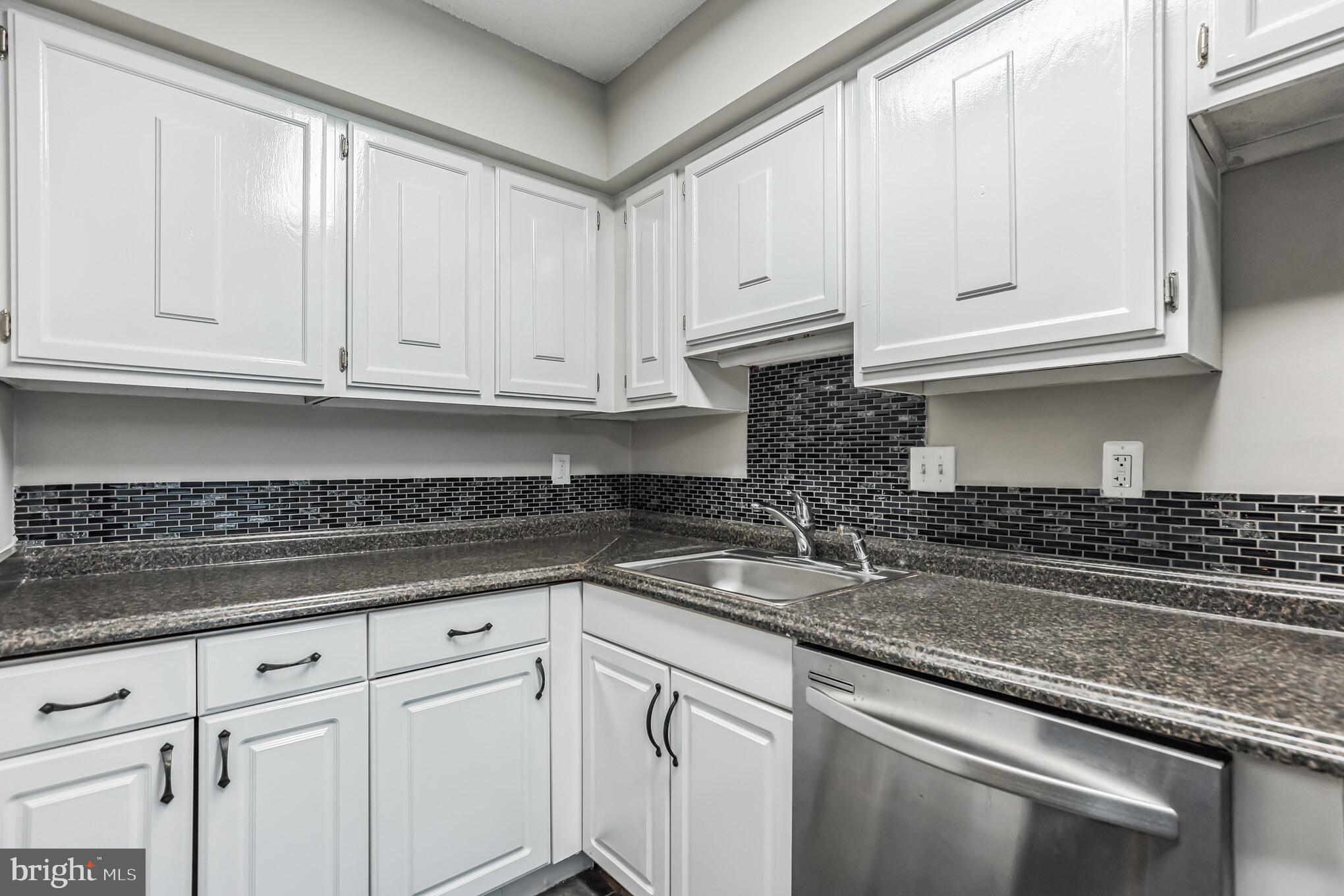 ARBORY CONDO-PHASE 9> - Residential