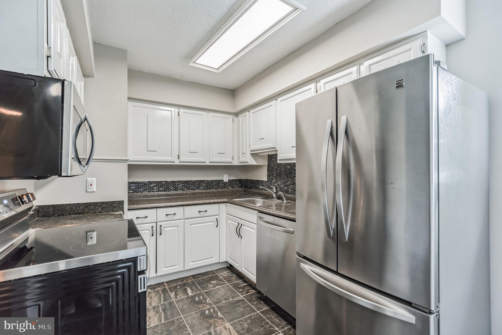 ARBORY CONDO-PHASE 9> - Residential