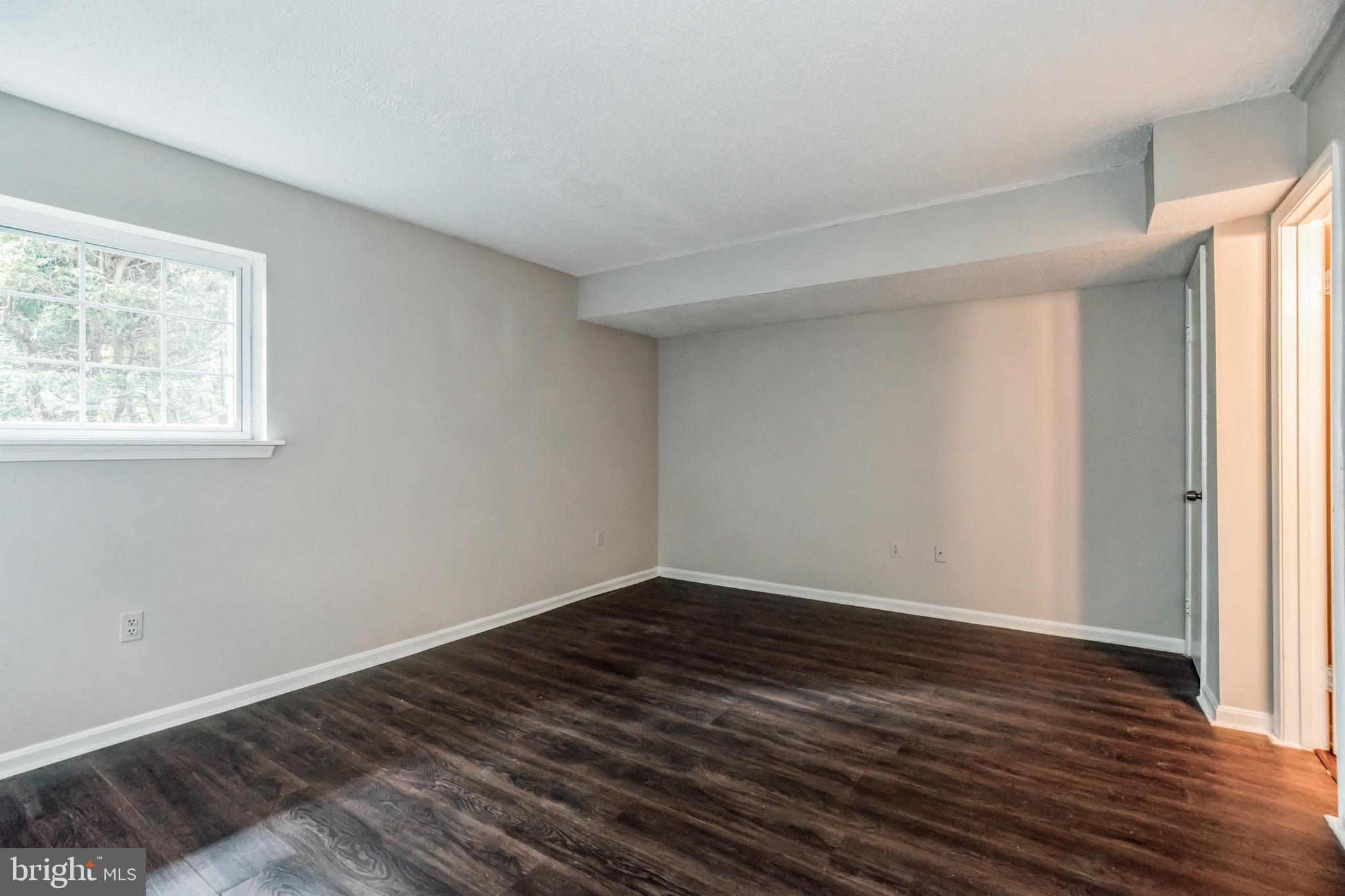 ARBORY CONDO-PHASE 9> - Residential