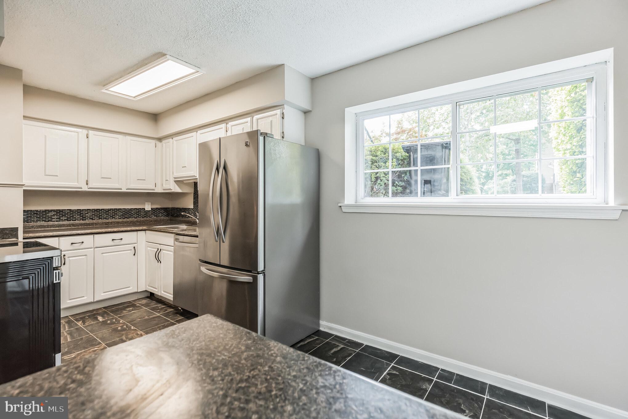 ARBORY CONDO-PHASE 9> - Residential