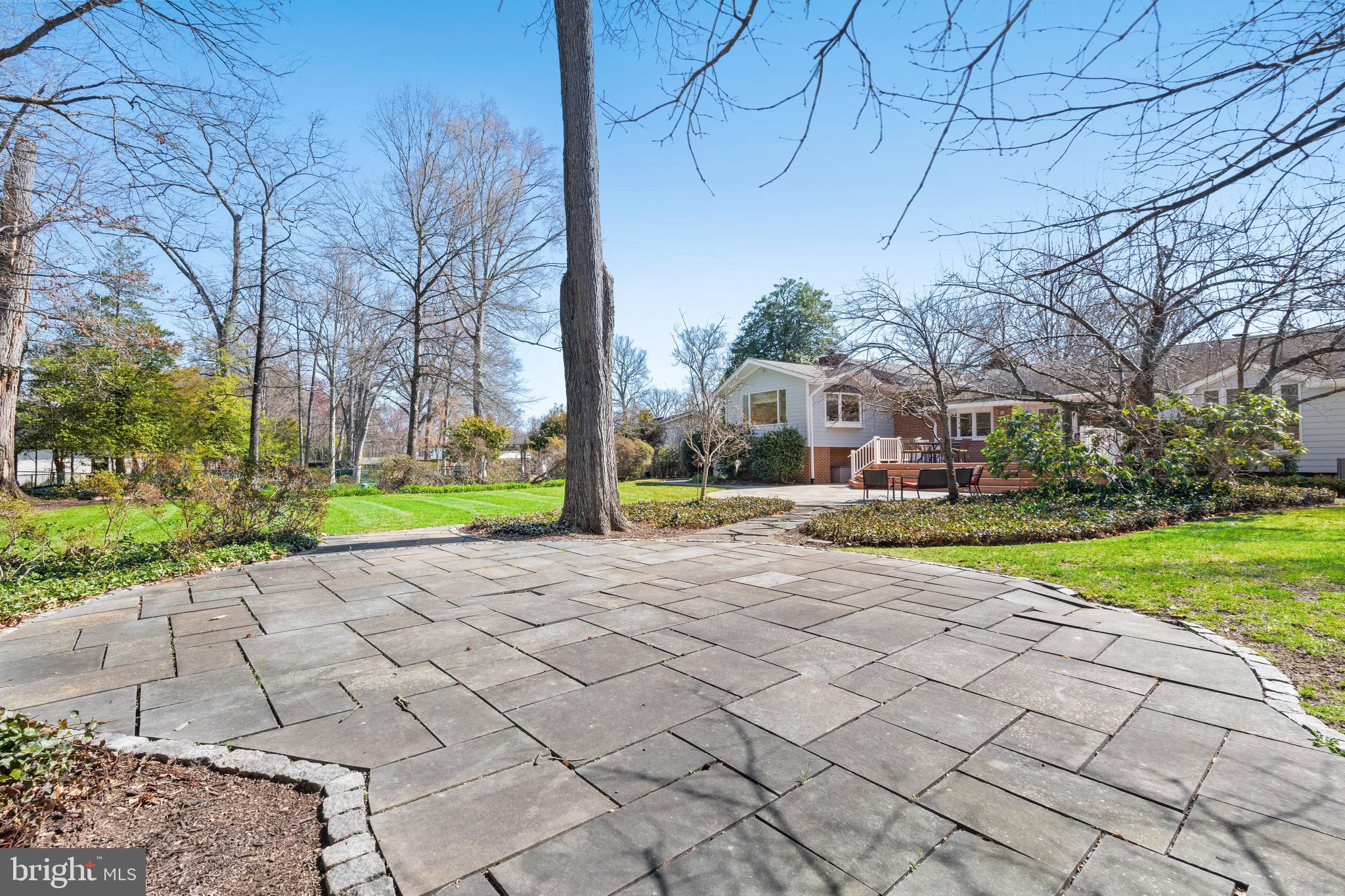 YACHT HAVEN ESTATES - Residential