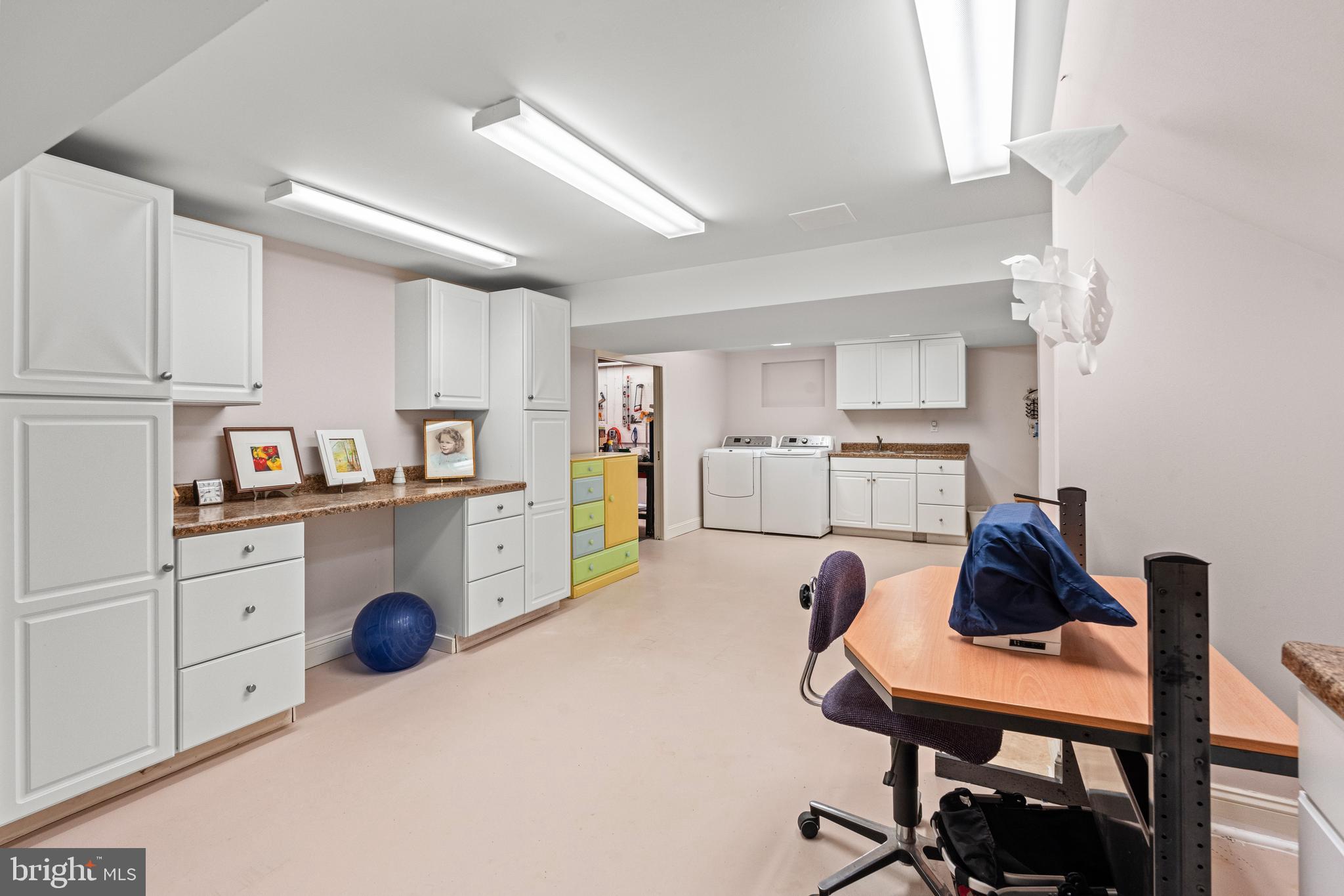 YACHT HAVEN ESTATES - Residential