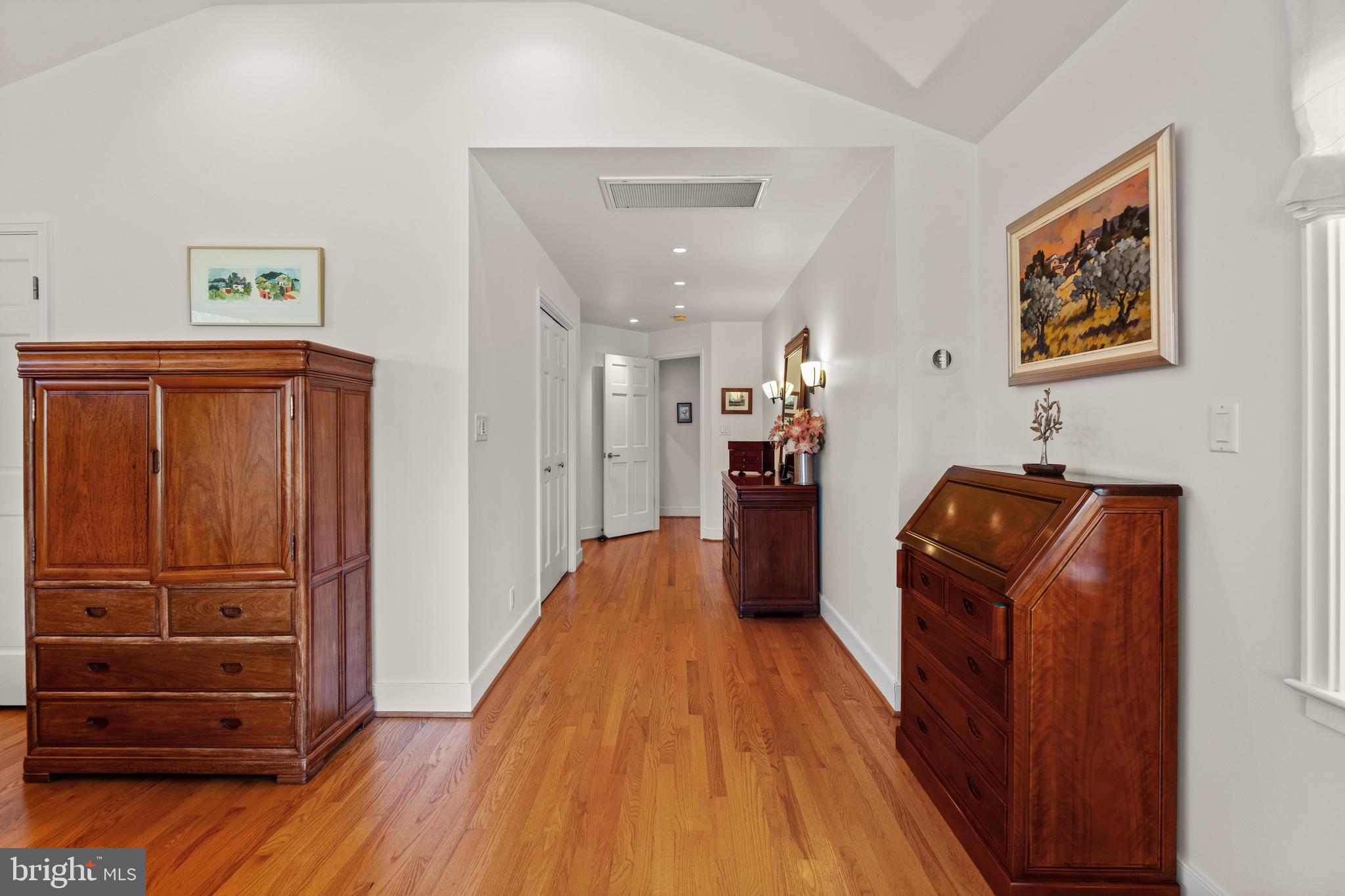 YACHT HAVEN ESTATES - Residential