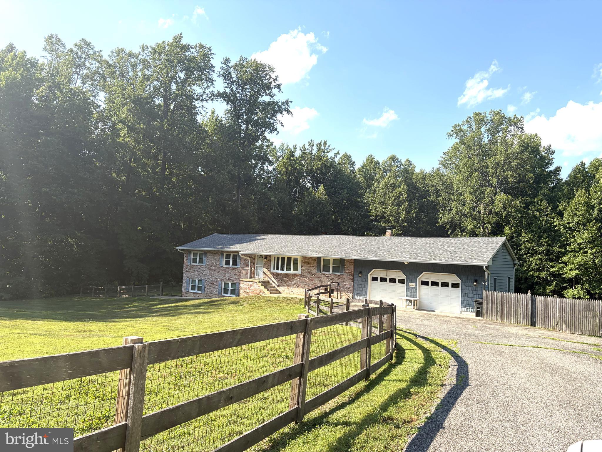 4331 ESTATE DRIVE