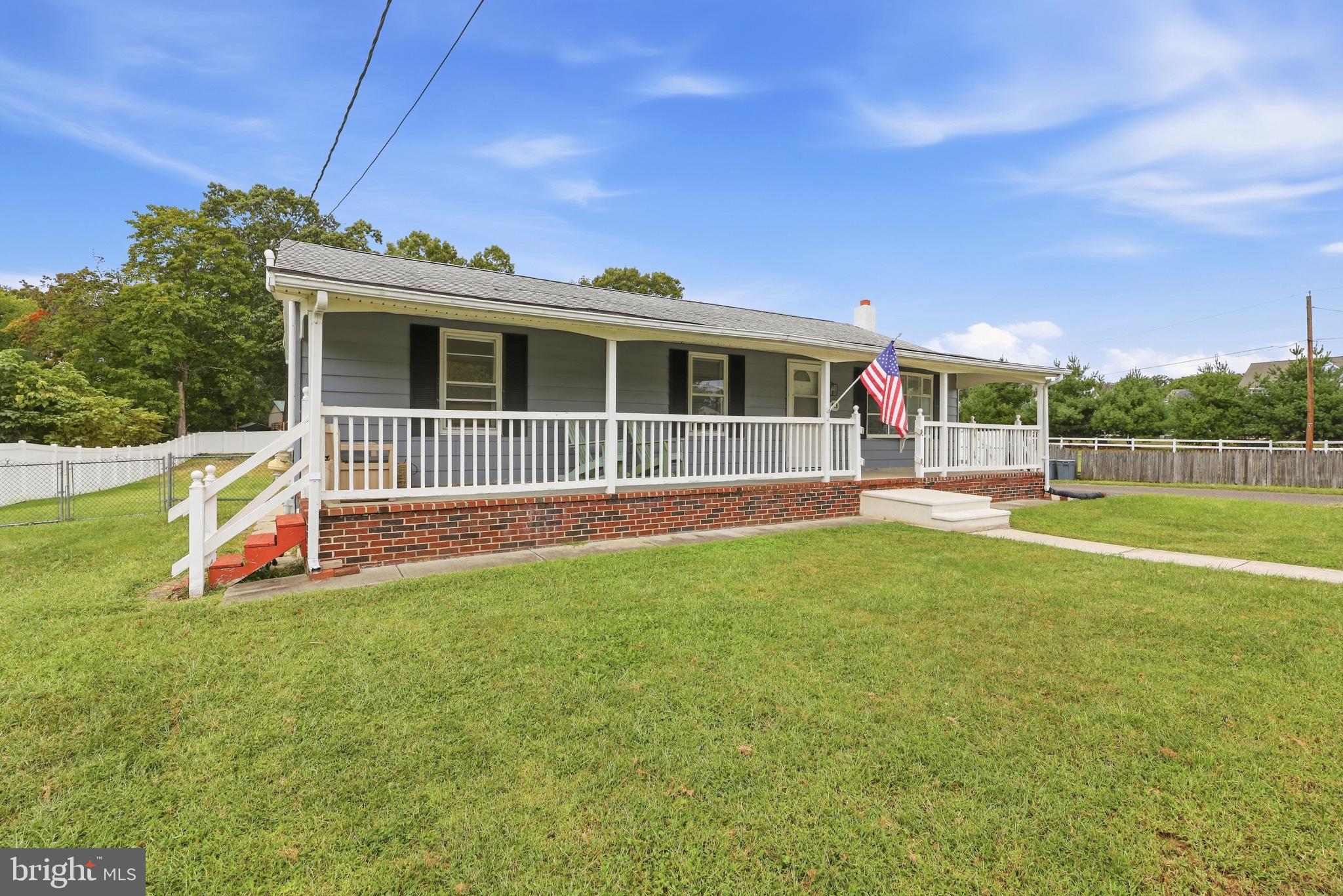989 BOUNDARY ROAD