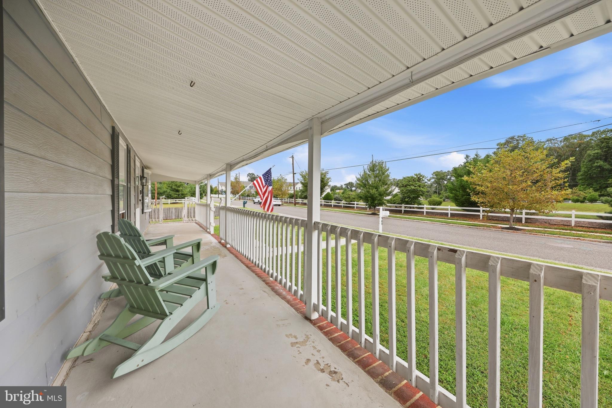989 BOUNDARY ROAD