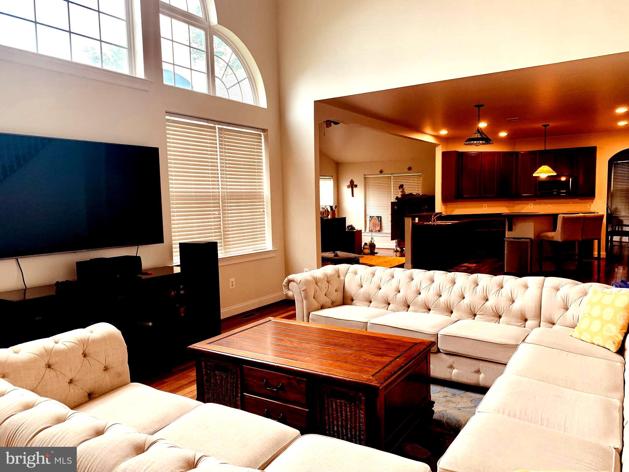 COLUMBIA HILLS - Residential Lease