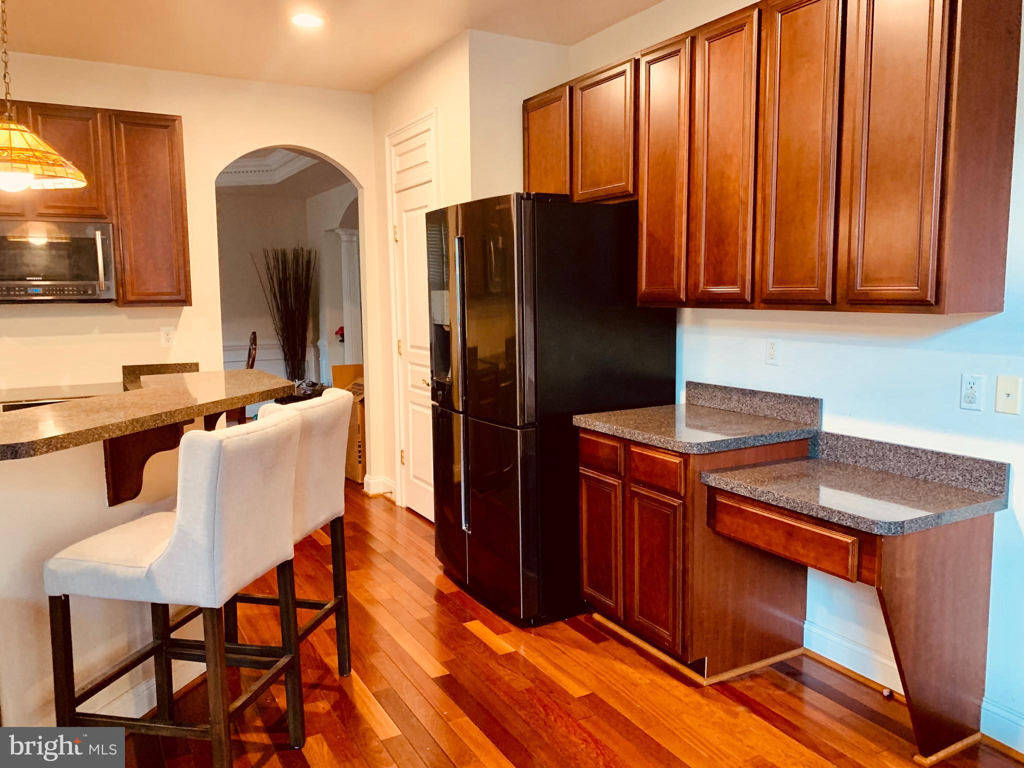 COLUMBIA HILLS - Residential Lease