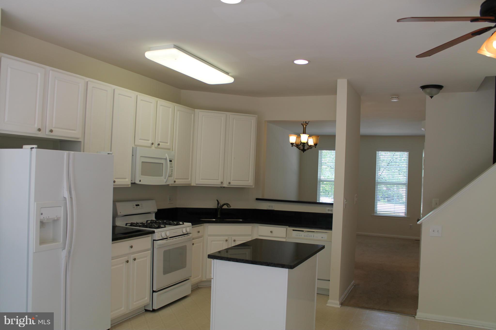 SIGNATURE AT BROADLANDS - Residential Lease