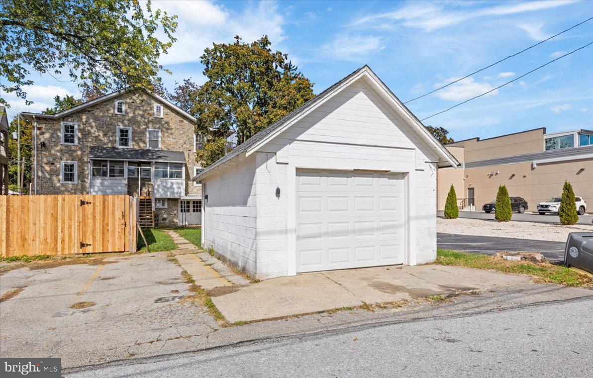 DOWNINGTOWN BORO - Residential Lease