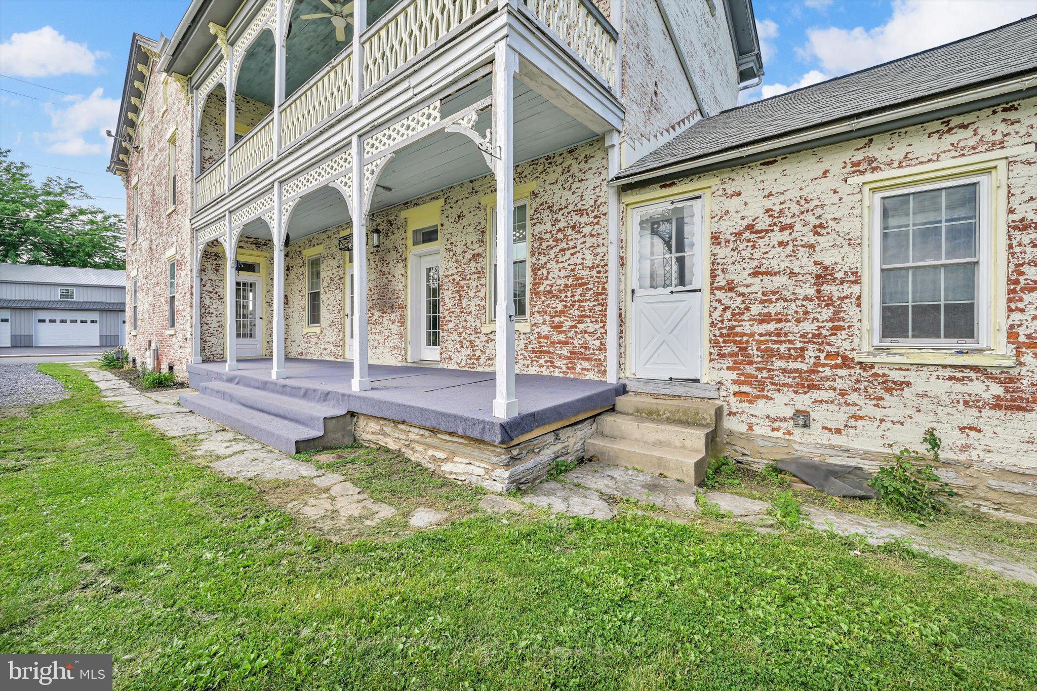 6 N RACE STREET