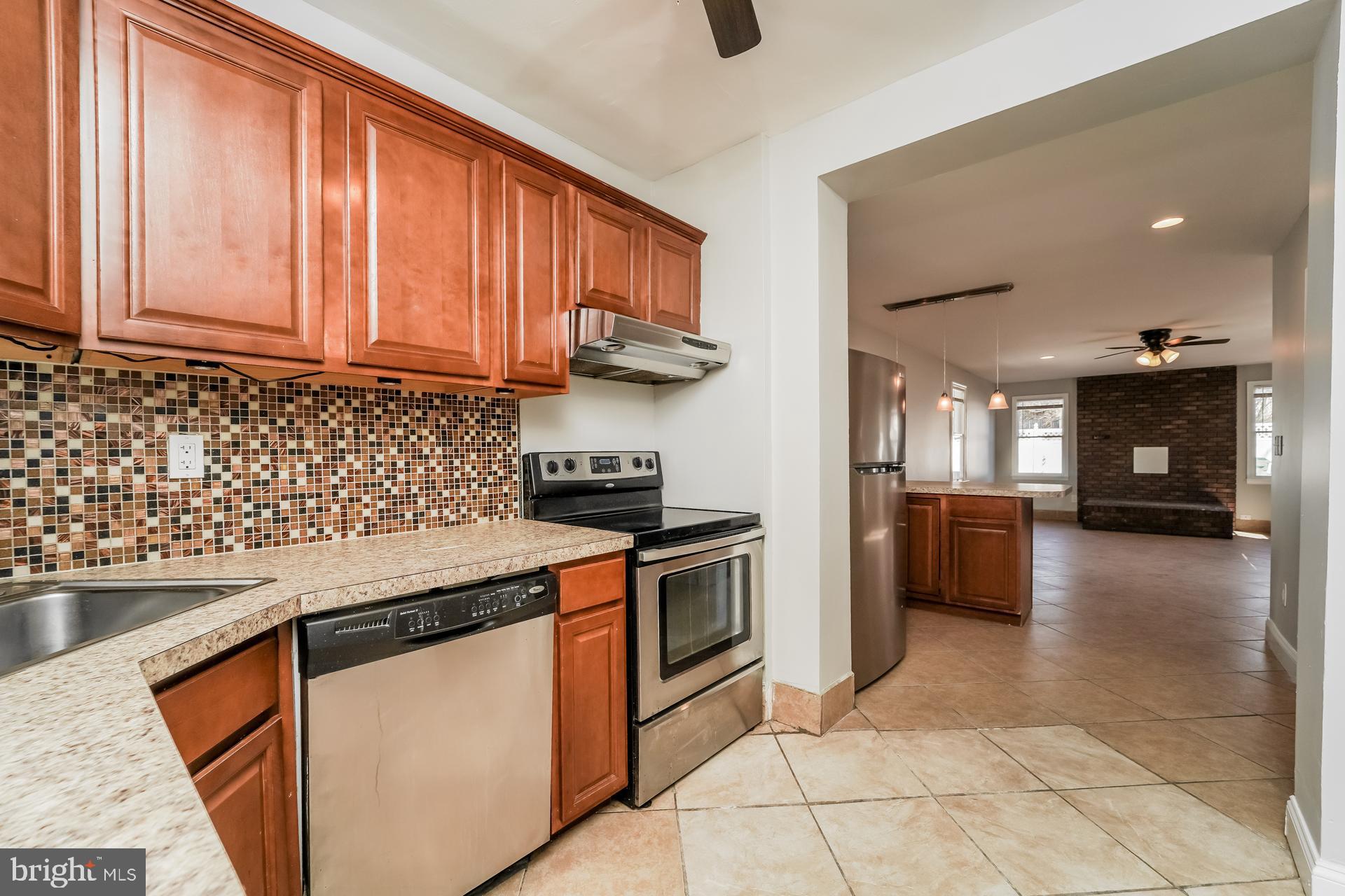 ROSEMONT EAST - Residential Lease