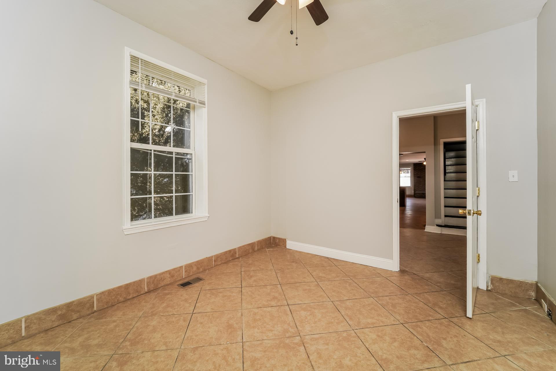 ROSEMONT EAST - Residential Lease