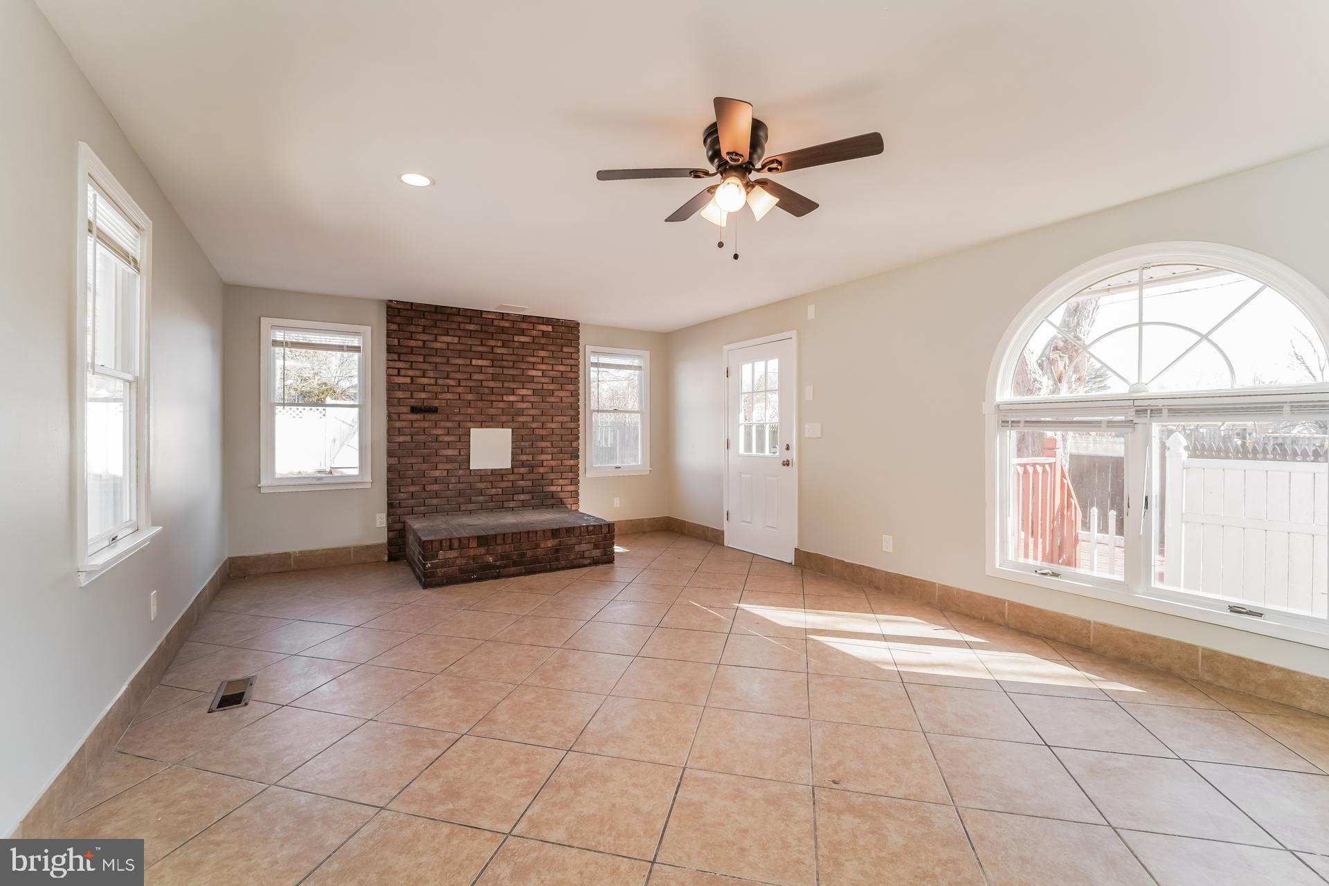 ROSEMONT EAST - Residential Lease