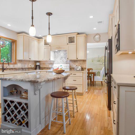 SEVERN LANDING - Residential