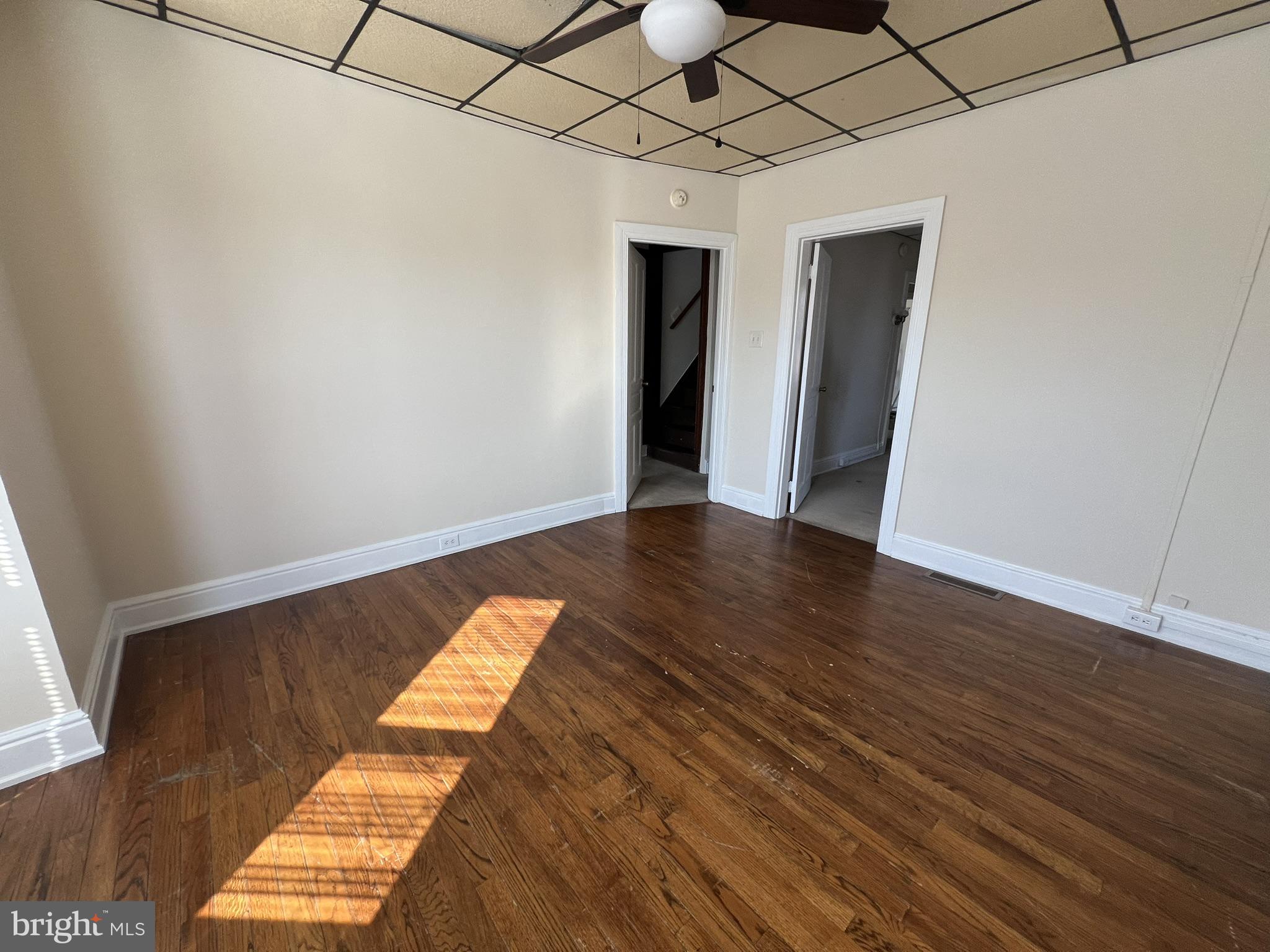 1305 N GEORGE STREET
