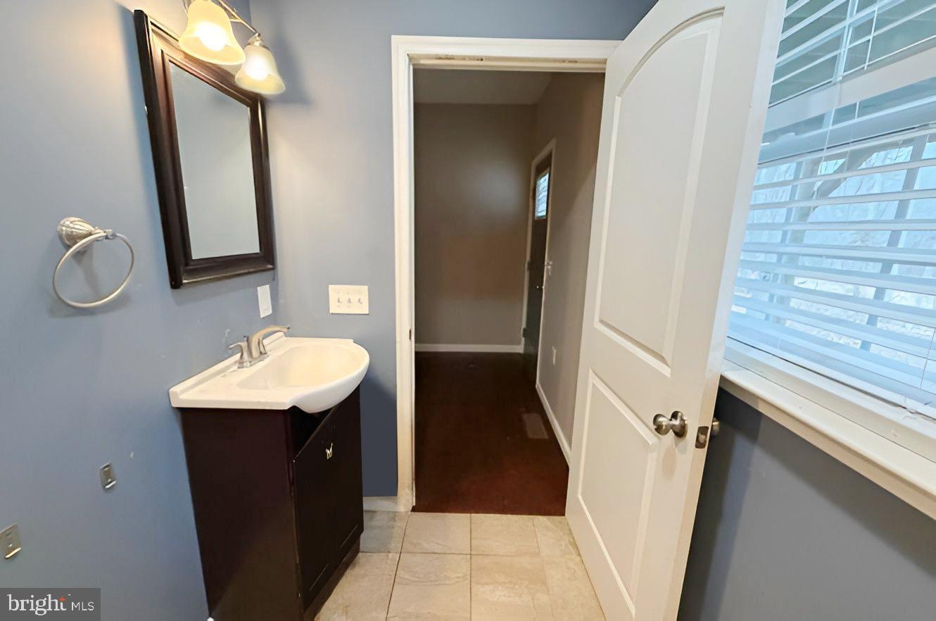 CHESAPEAKE LANDING - Residential