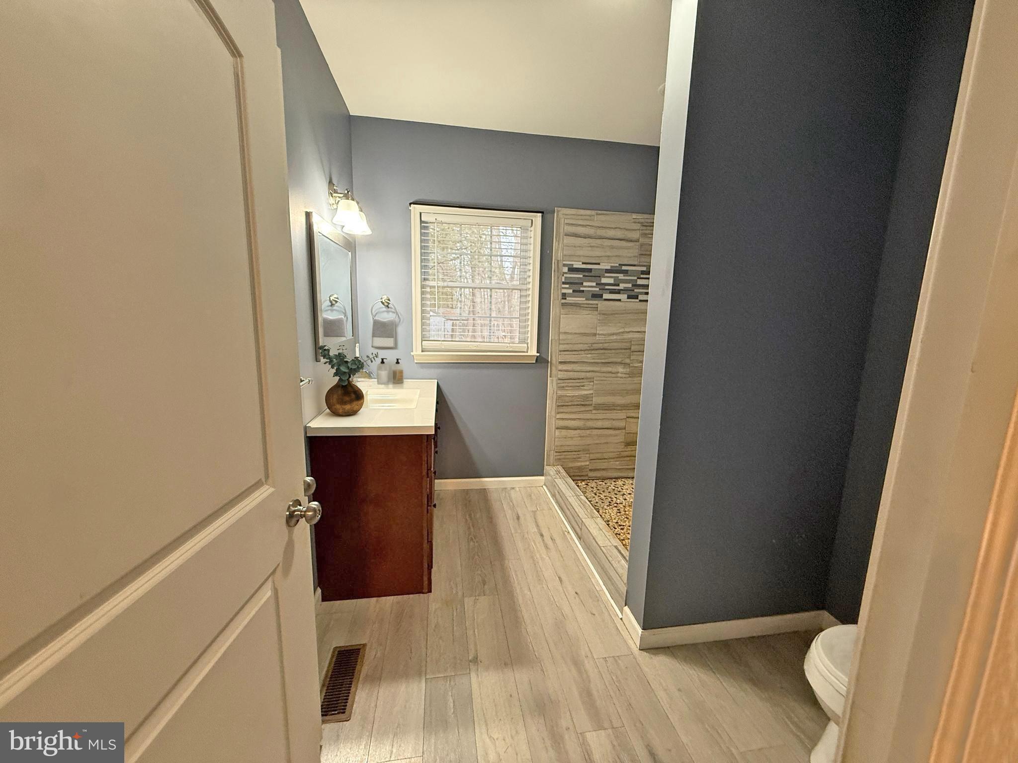 CHESAPEAKE LANDING - Residential