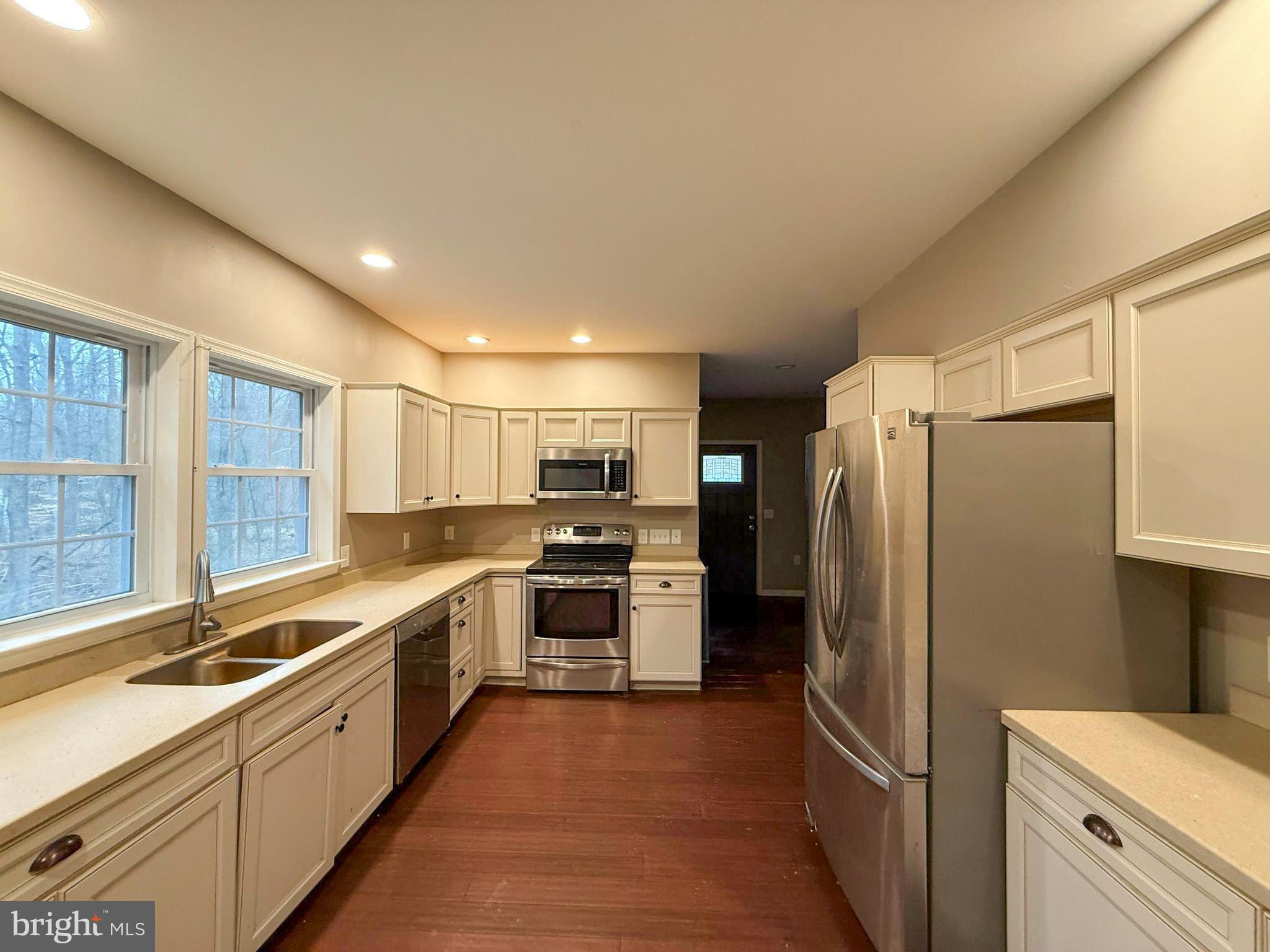 CHESAPEAKE LANDING - Residential