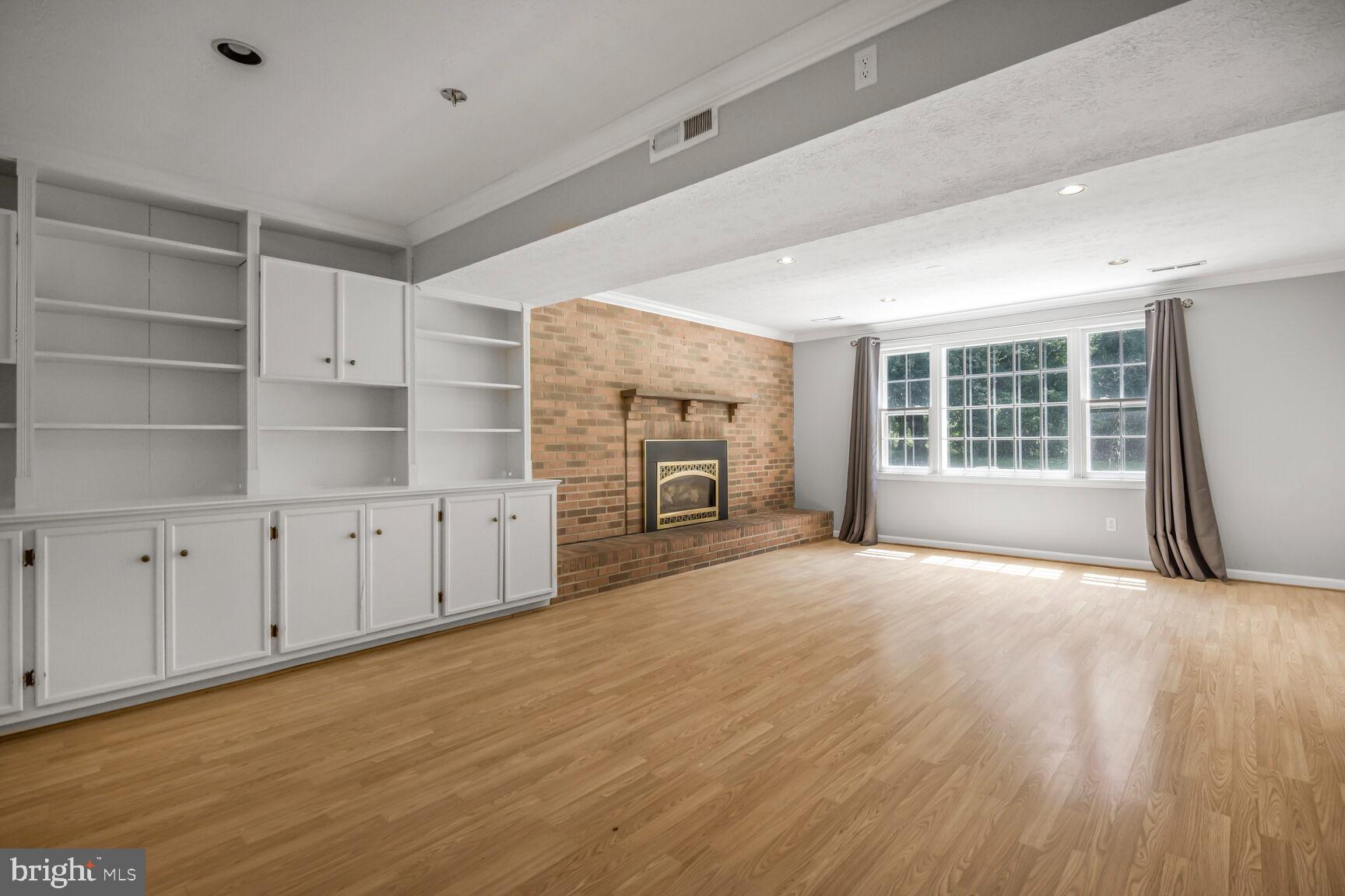 ROBERTS GLEN - Residential