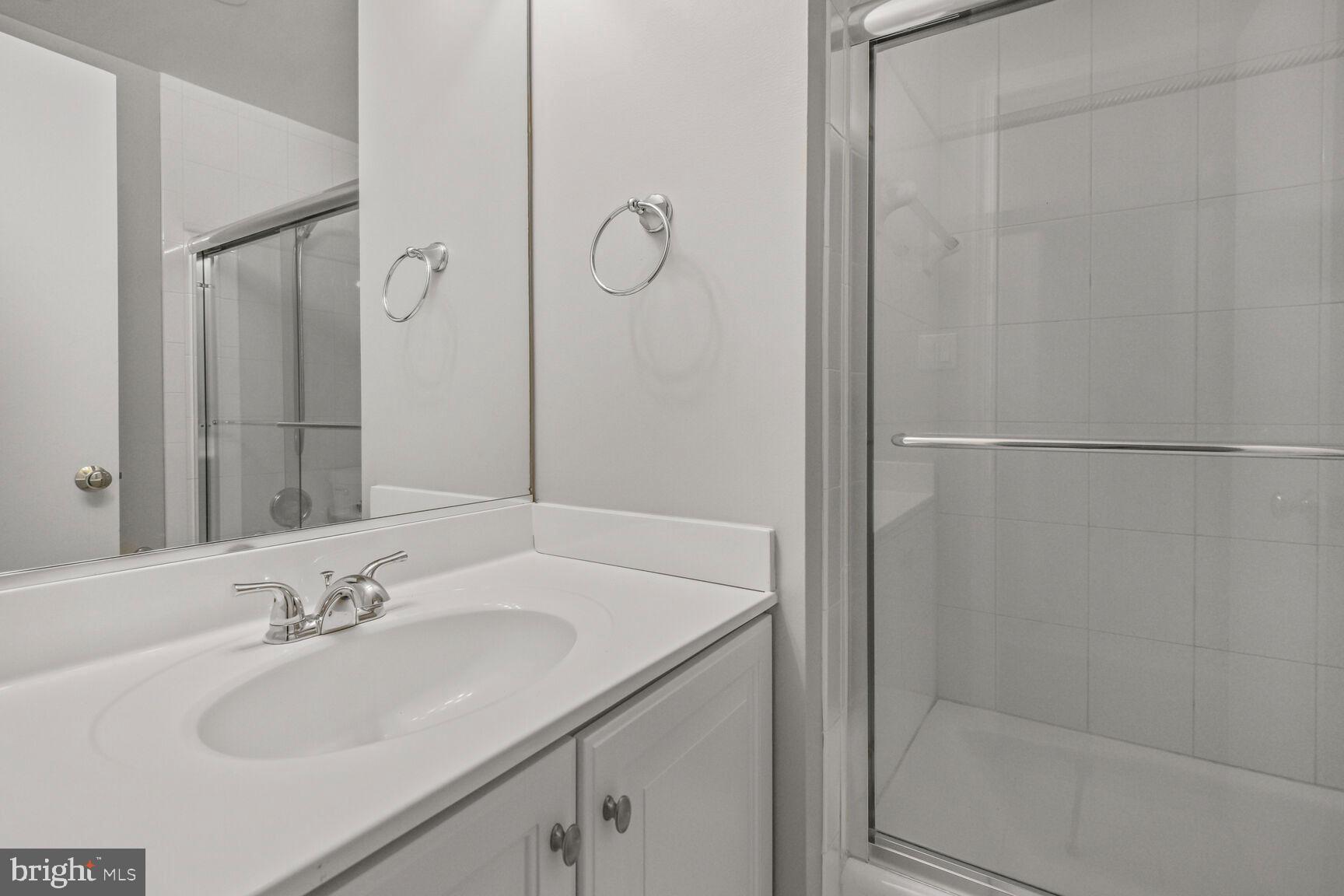 ROBERTS GLEN - Residential