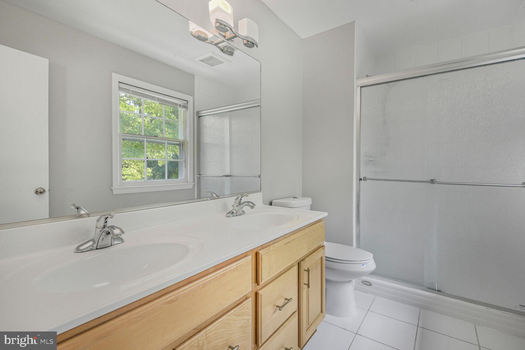 ROBERTS GLEN - Residential