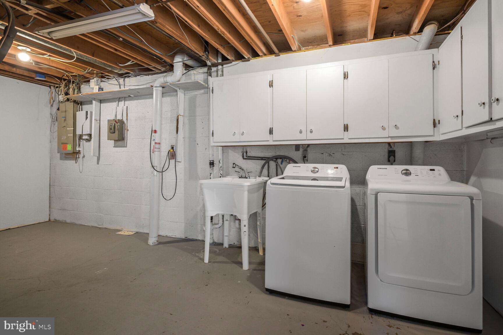 ROBERTS GLEN - Residential