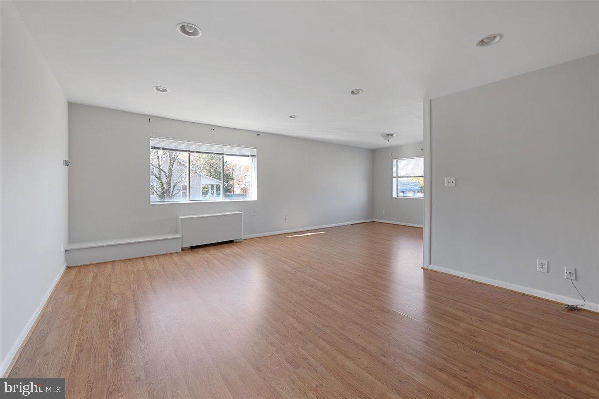 614 SLIGO AVENUE 211