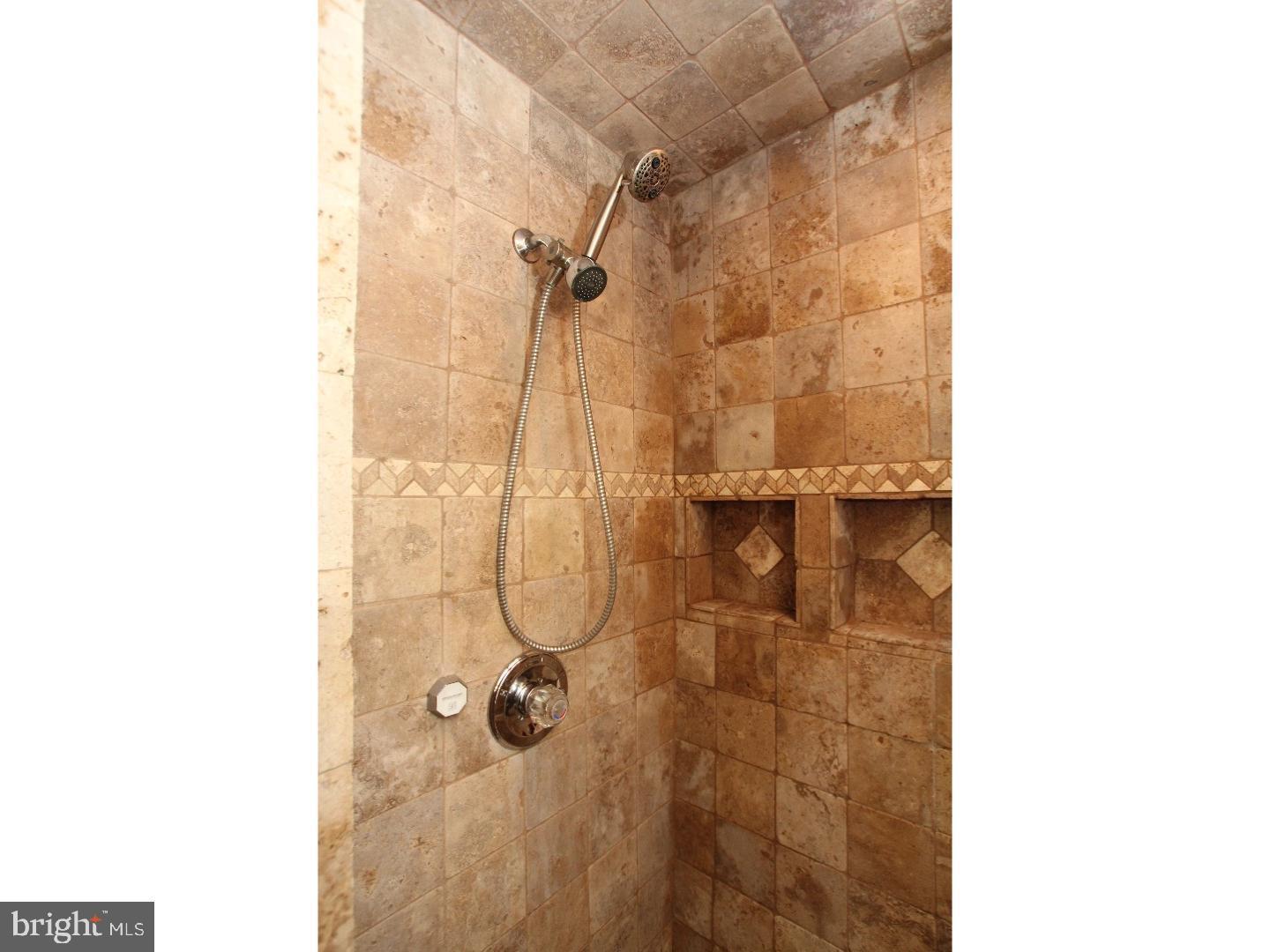 NORTHERN LIBERTIES - Residential Lease