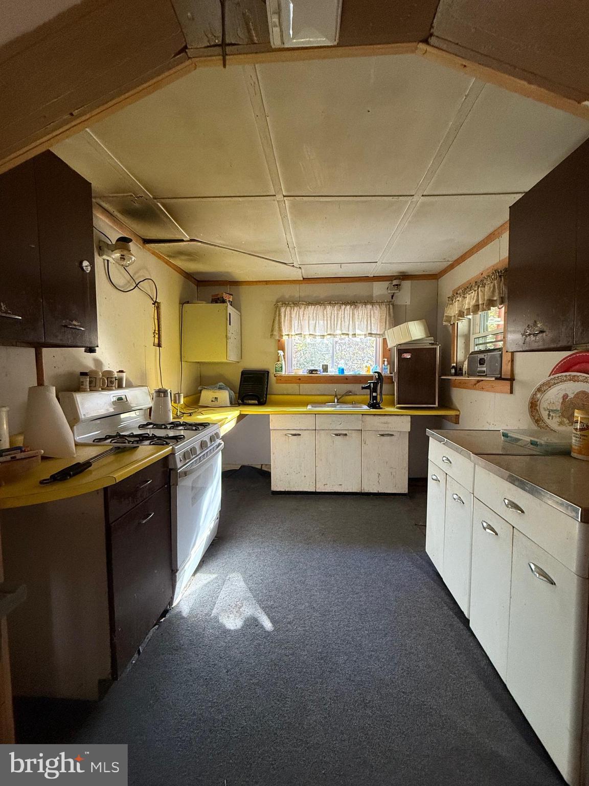 BLACK MOSHANNON - Residential