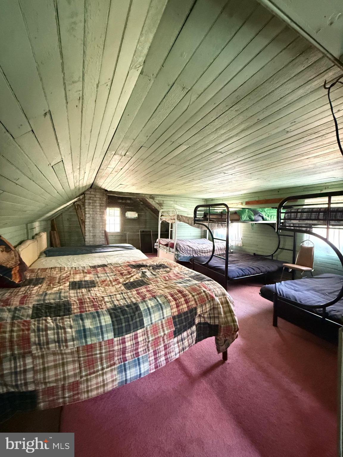 BLACK MOSHANNON - Residential