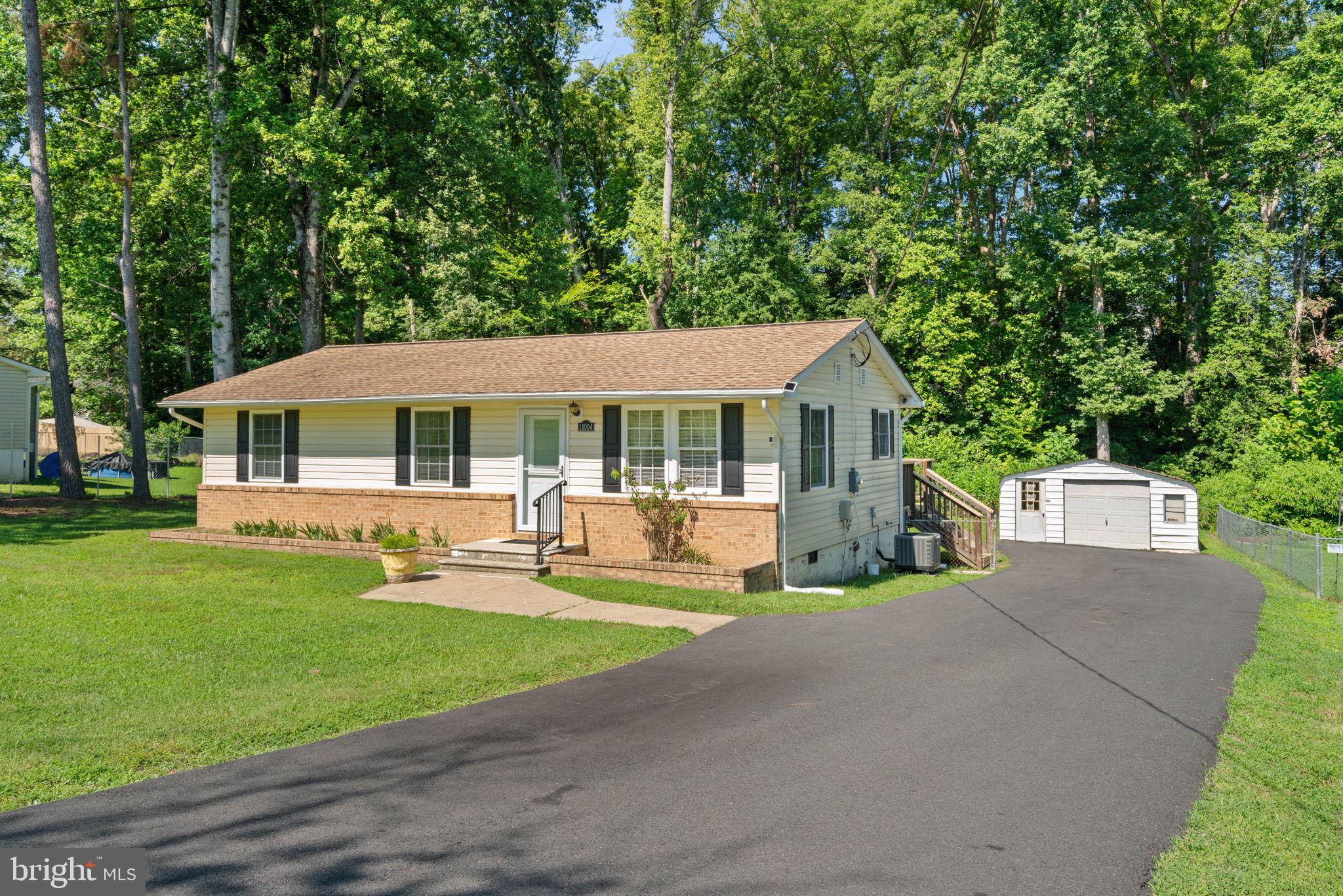 11004 DOE CIRCLE