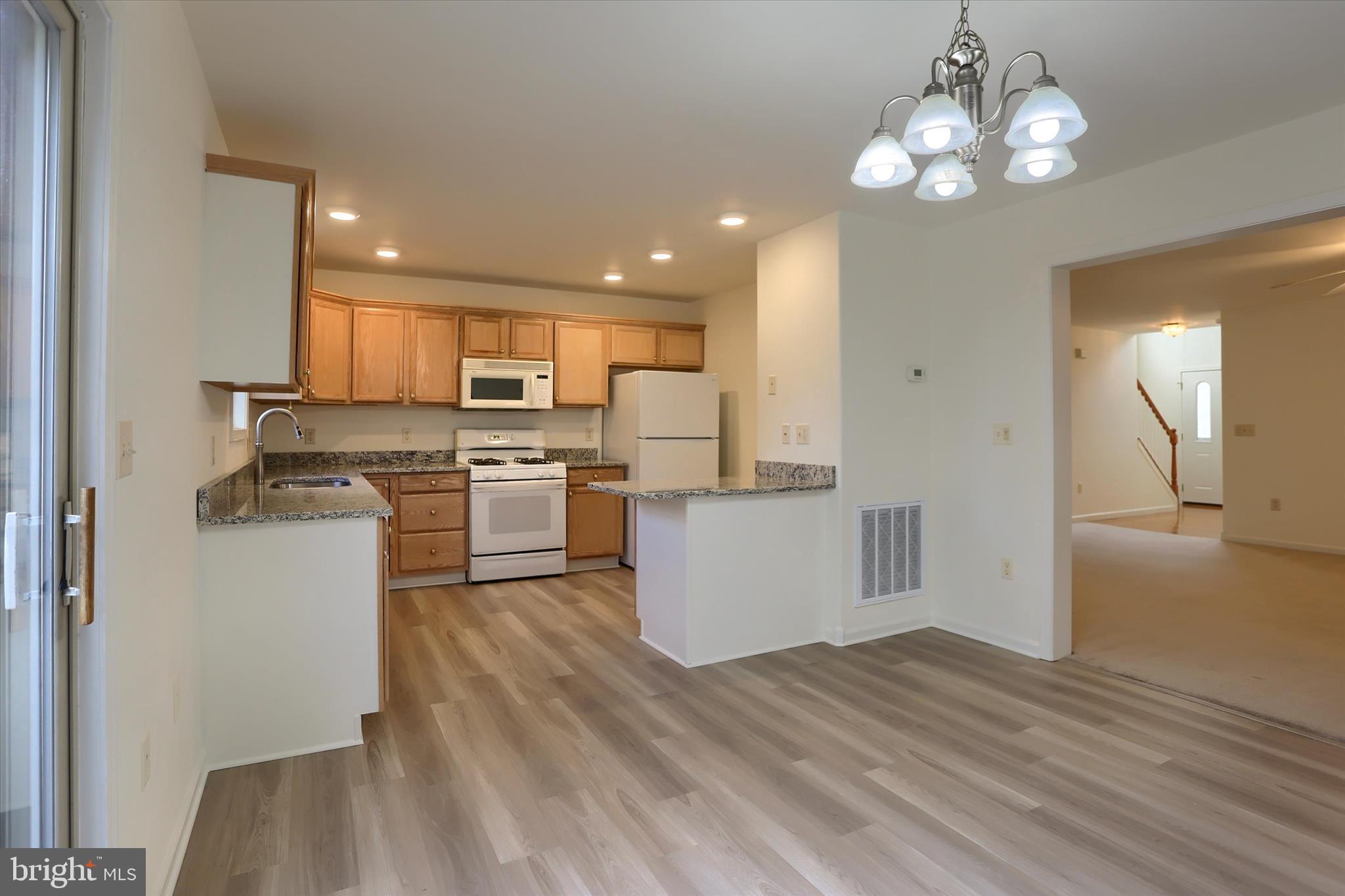 LOCUST WOODS - Residential