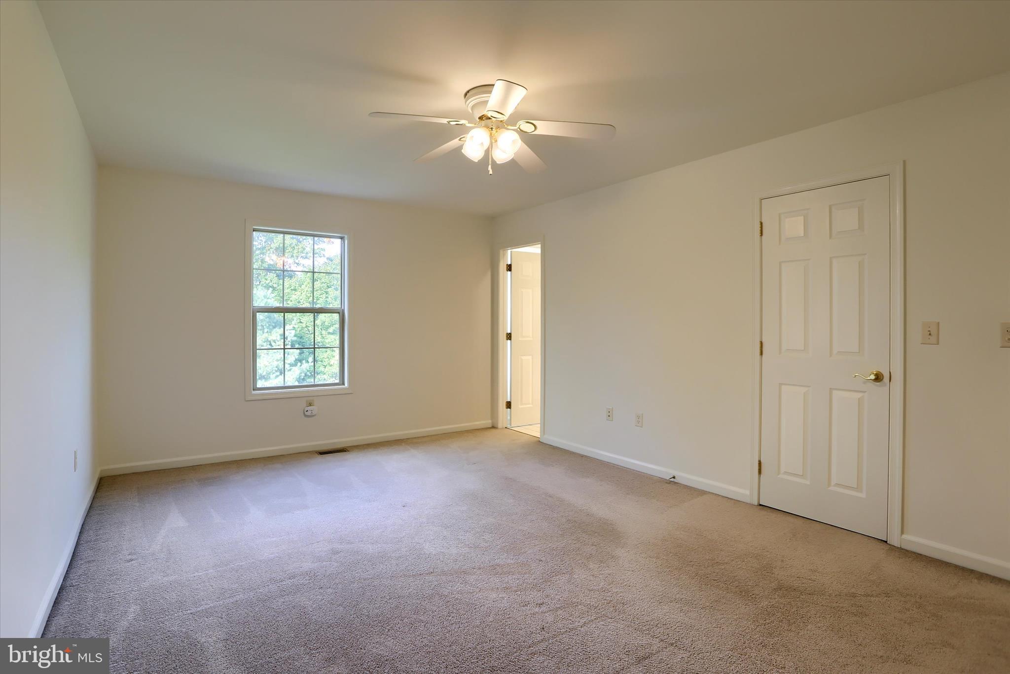 LOCUST WOODS - Residential