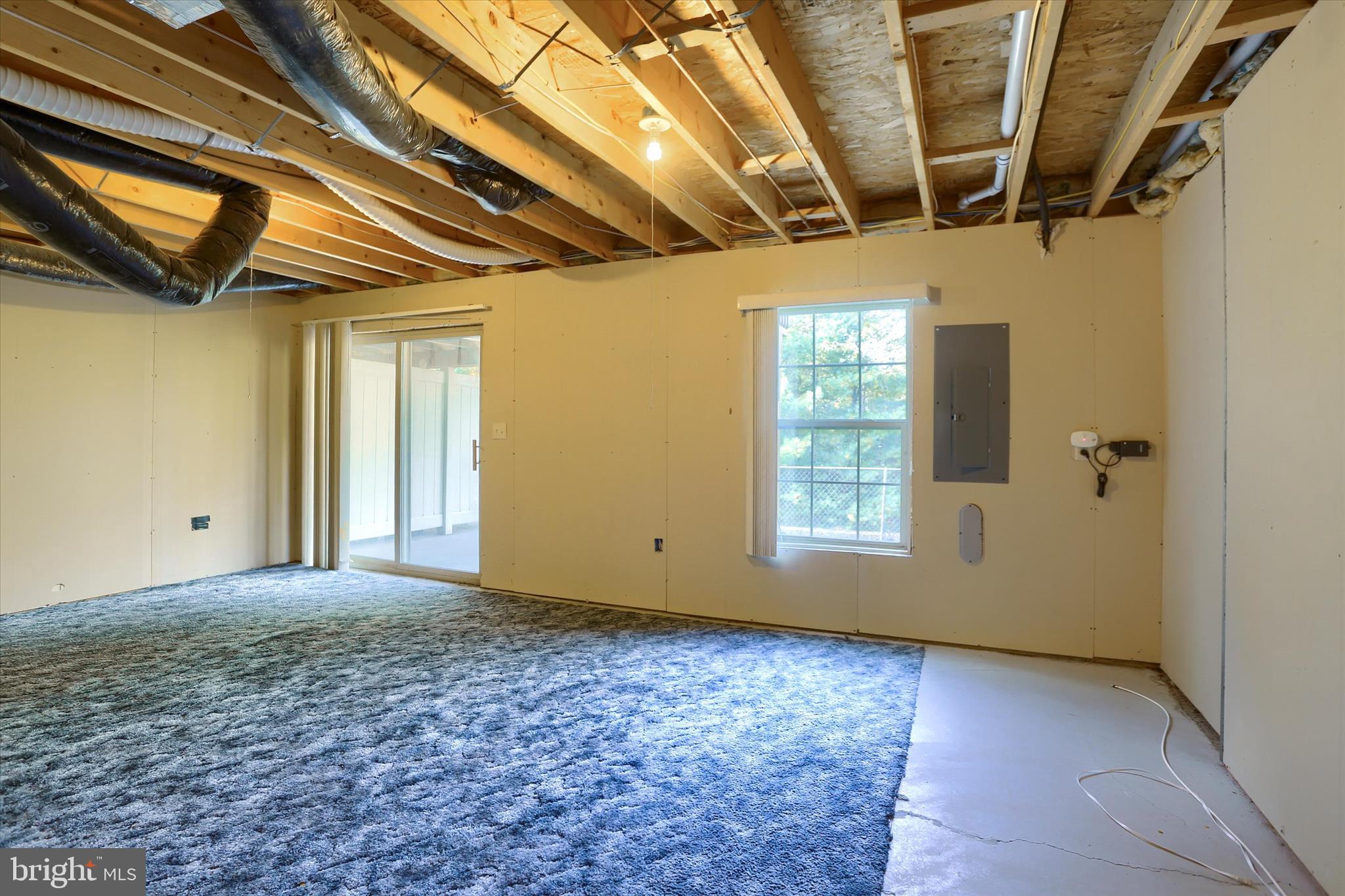 LOCUST WOODS - Residential