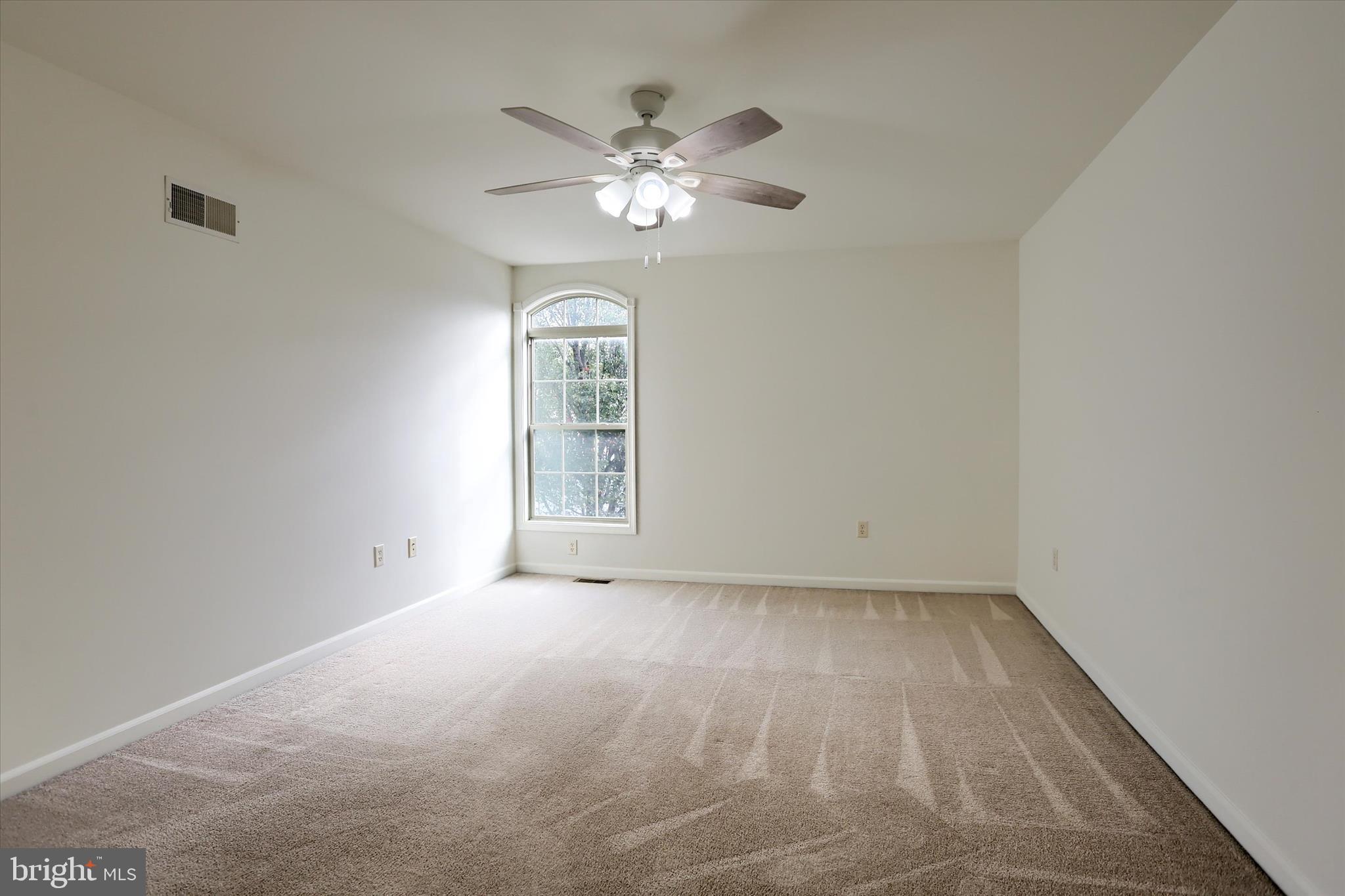 LOCUST WOODS - Residential