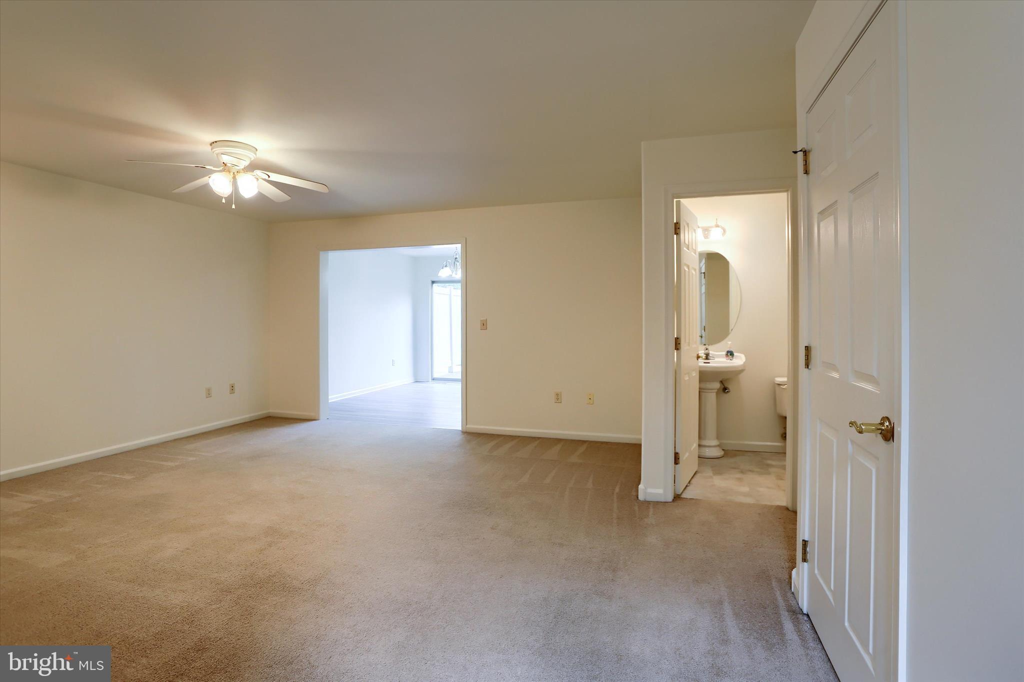 LOCUST WOODS - Residential