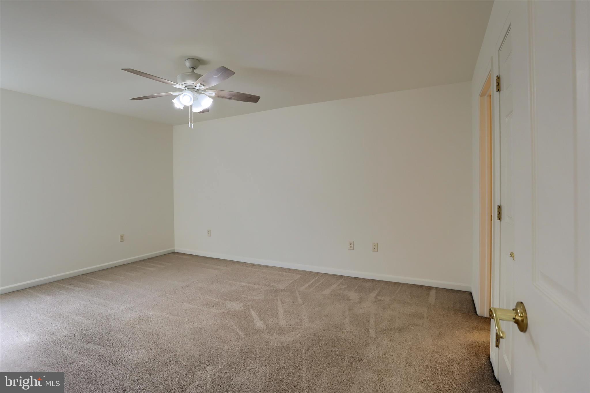 LOCUST WOODS - Residential