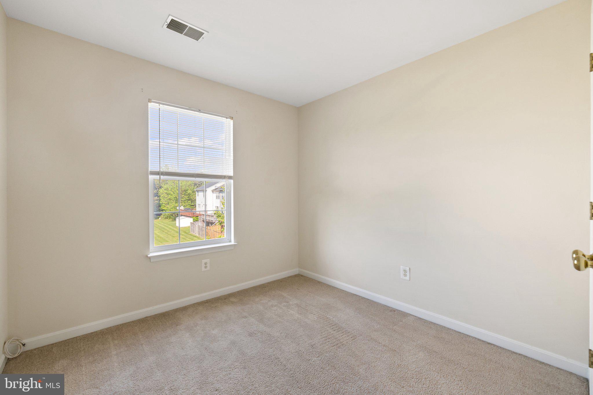 PARADISE - Residential Lease