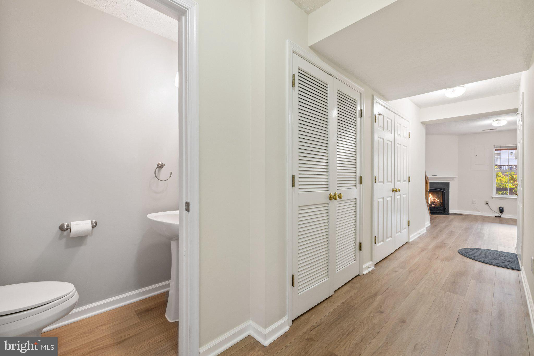 PARADISE - Residential Lease