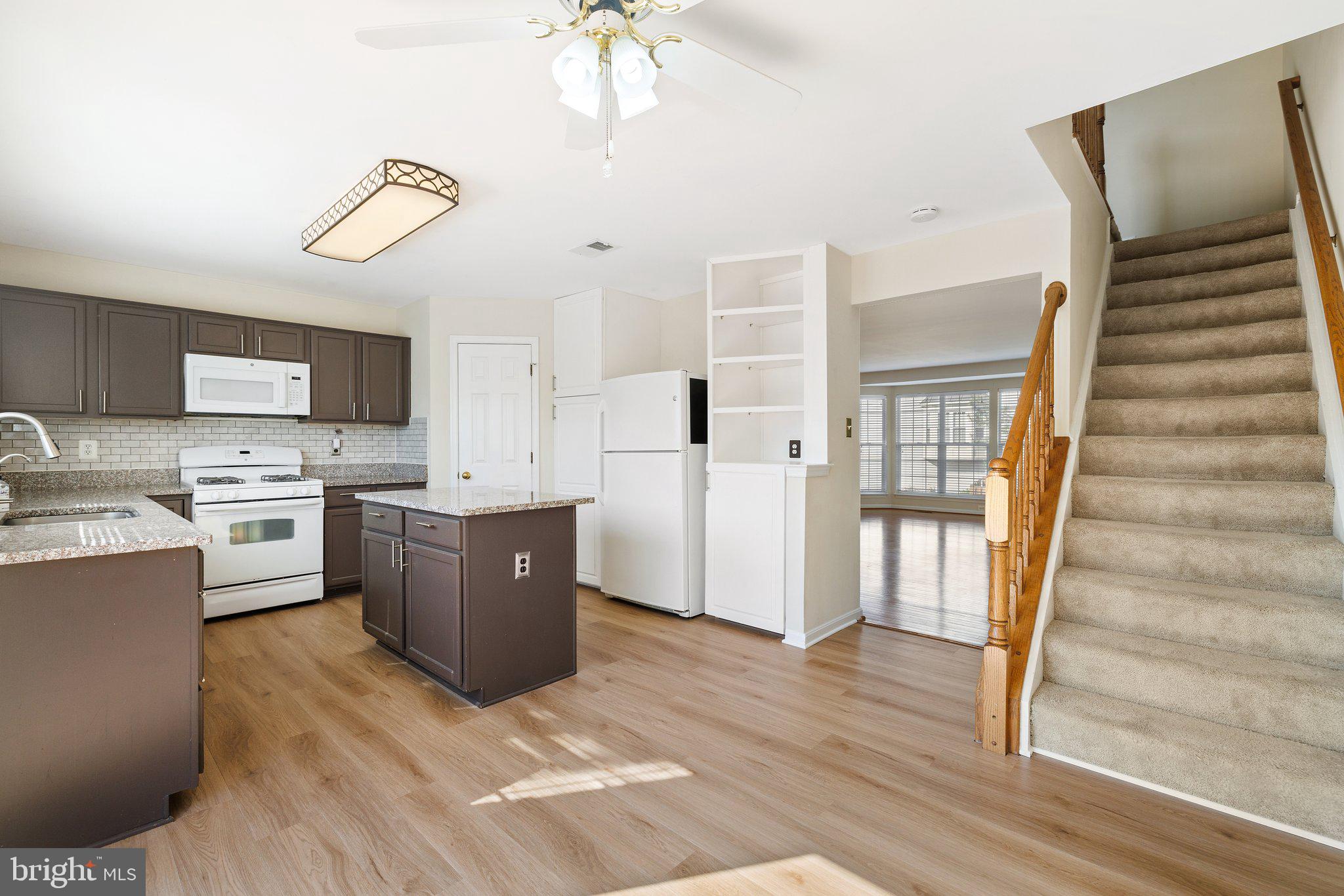 PARADISE - Residential Lease