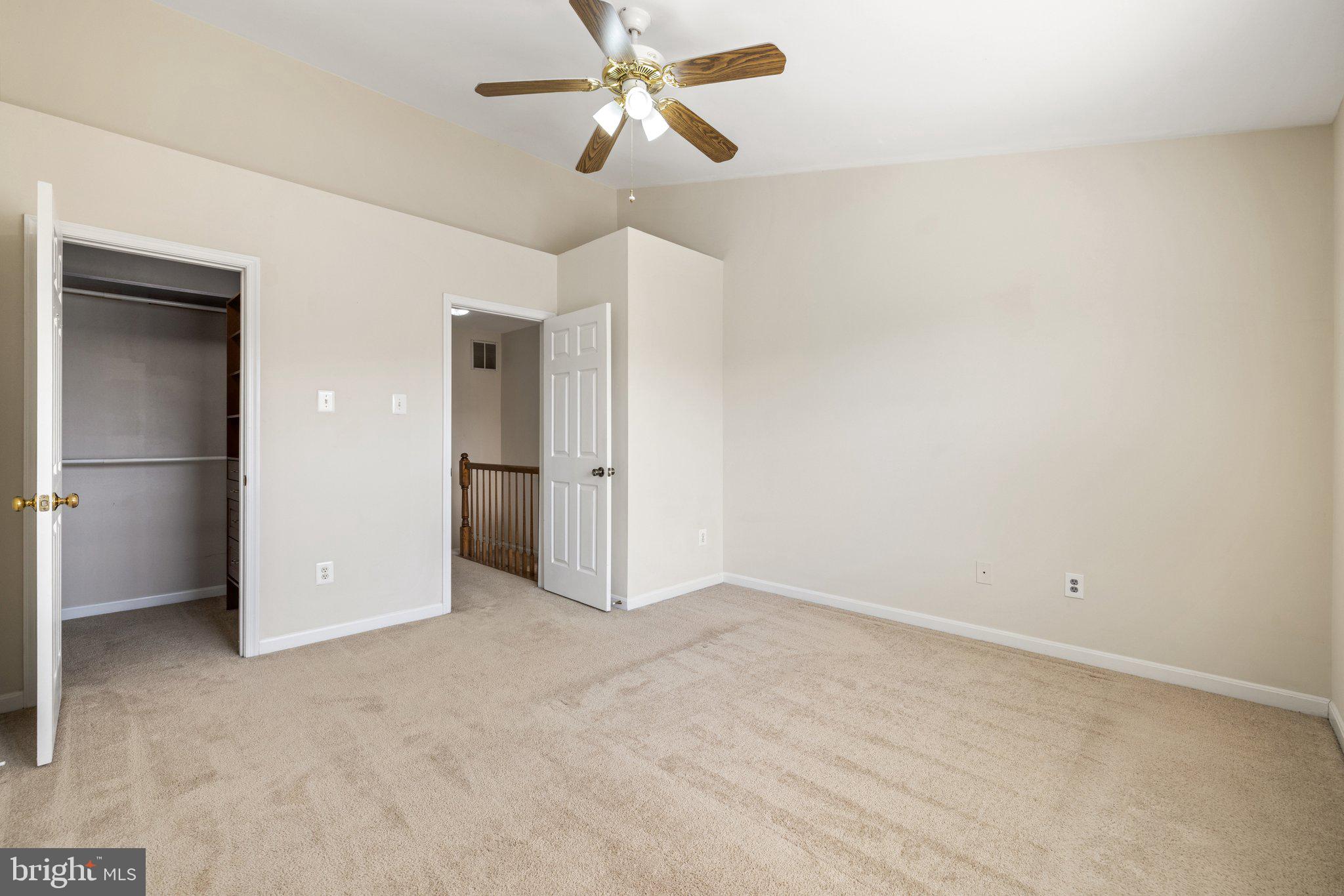 PARADISE - Residential Lease