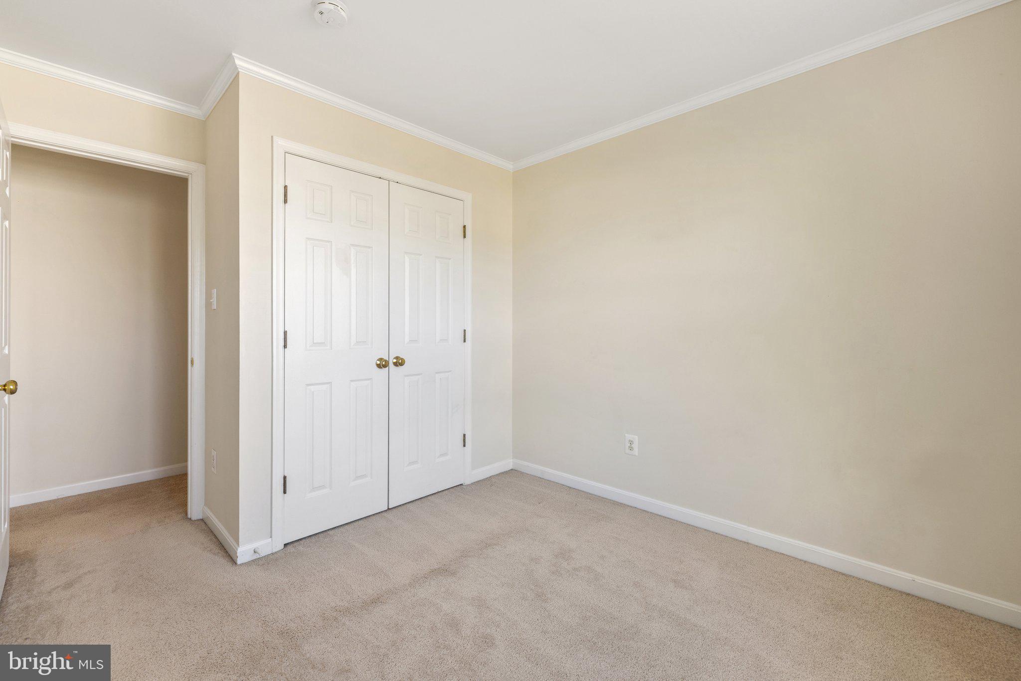 PARADISE - Residential Lease