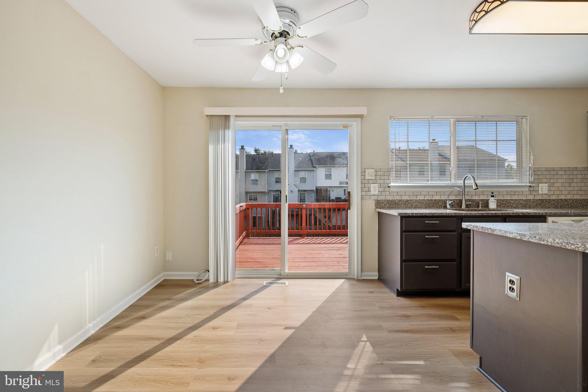 PARADISE - Residential Lease