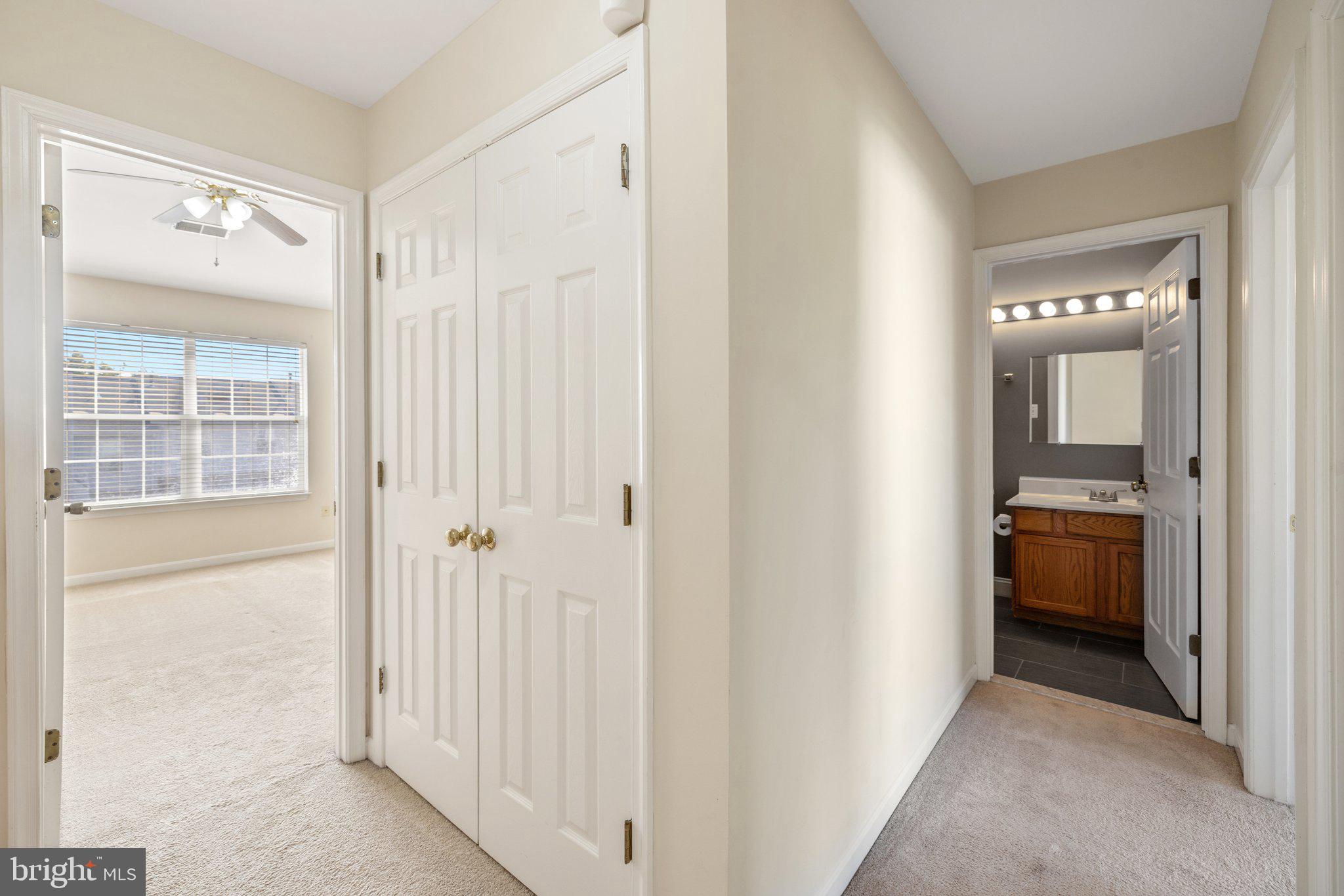 PARADISE - Residential Lease