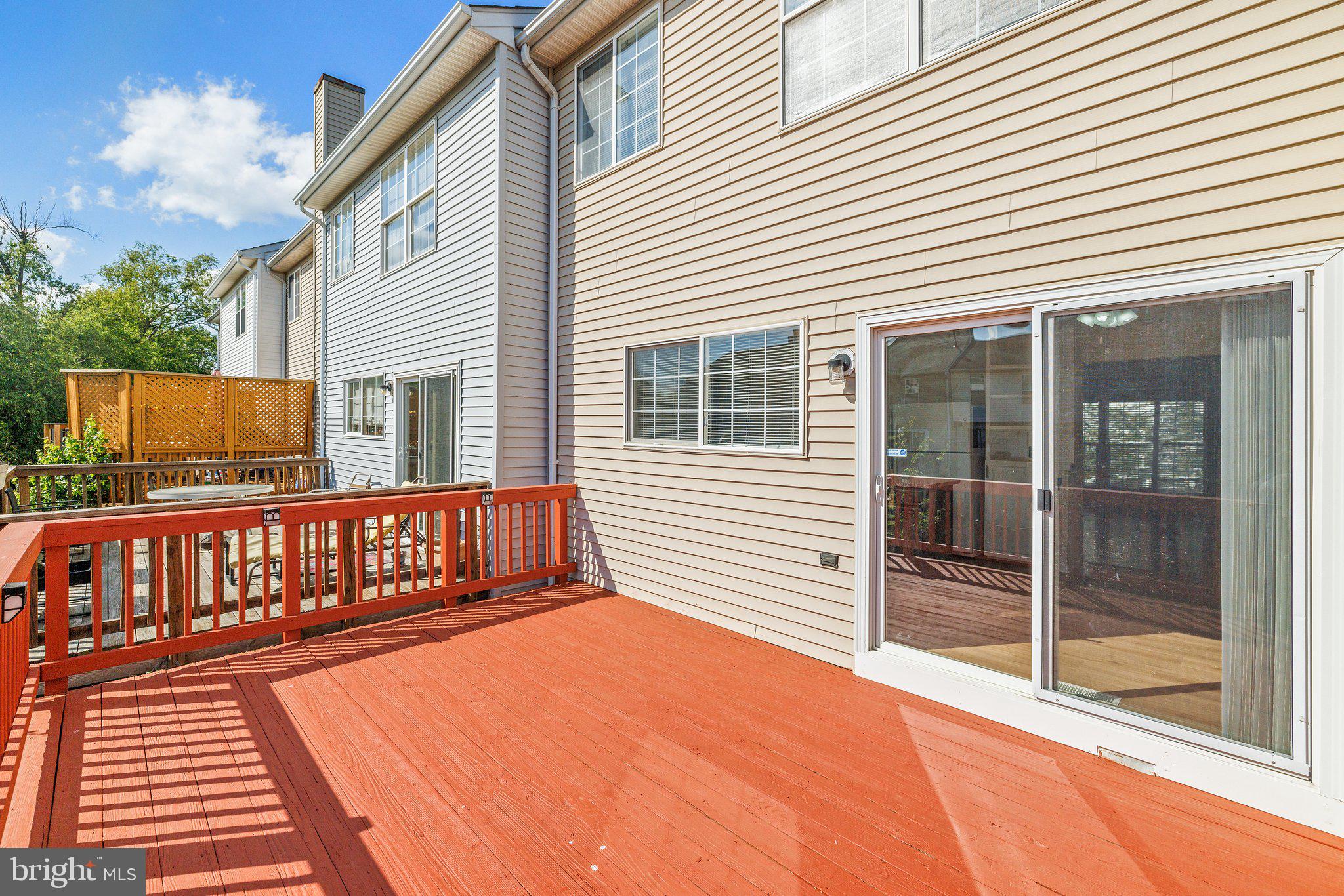 PARADISE - Residential Lease