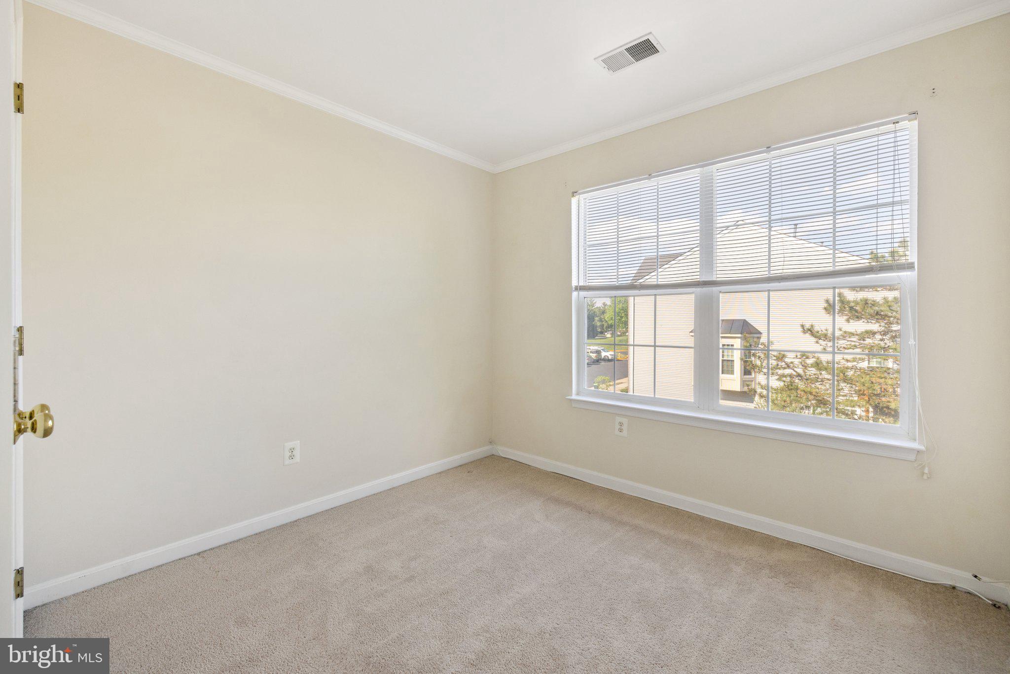 PARADISE - Residential Lease