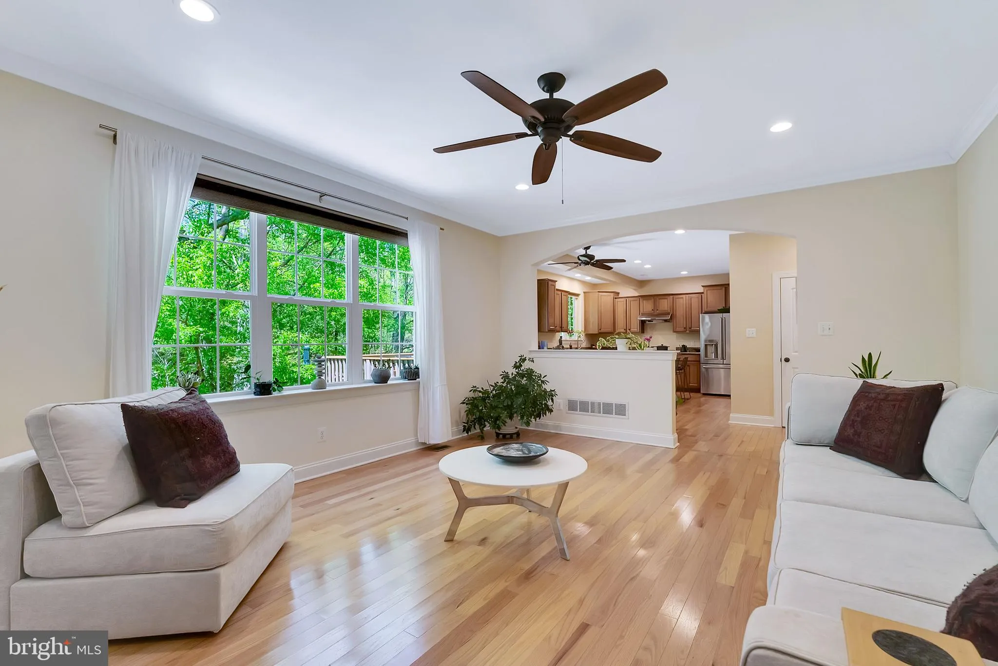 Norristown, Pennsylvania 19403, United States, 4 Bedrooms Bedrooms, ,3 BathroomsBathrooms,Residential,Pending,120644