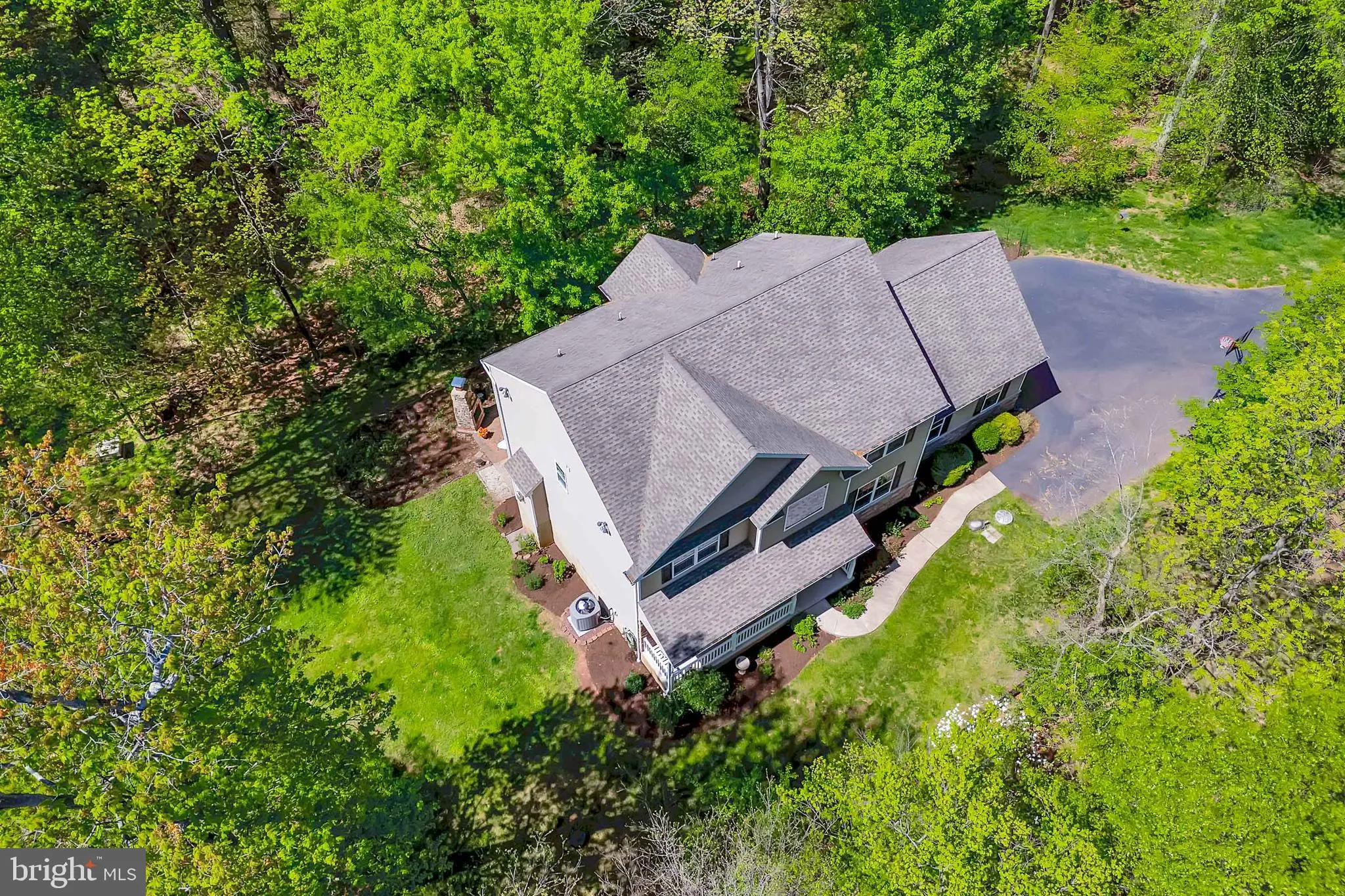 Norristown, Pennsylvania 19403, United States, 4 Bedrooms Bedrooms, ,3 BathroomsBathrooms,Residential,Pending,120644